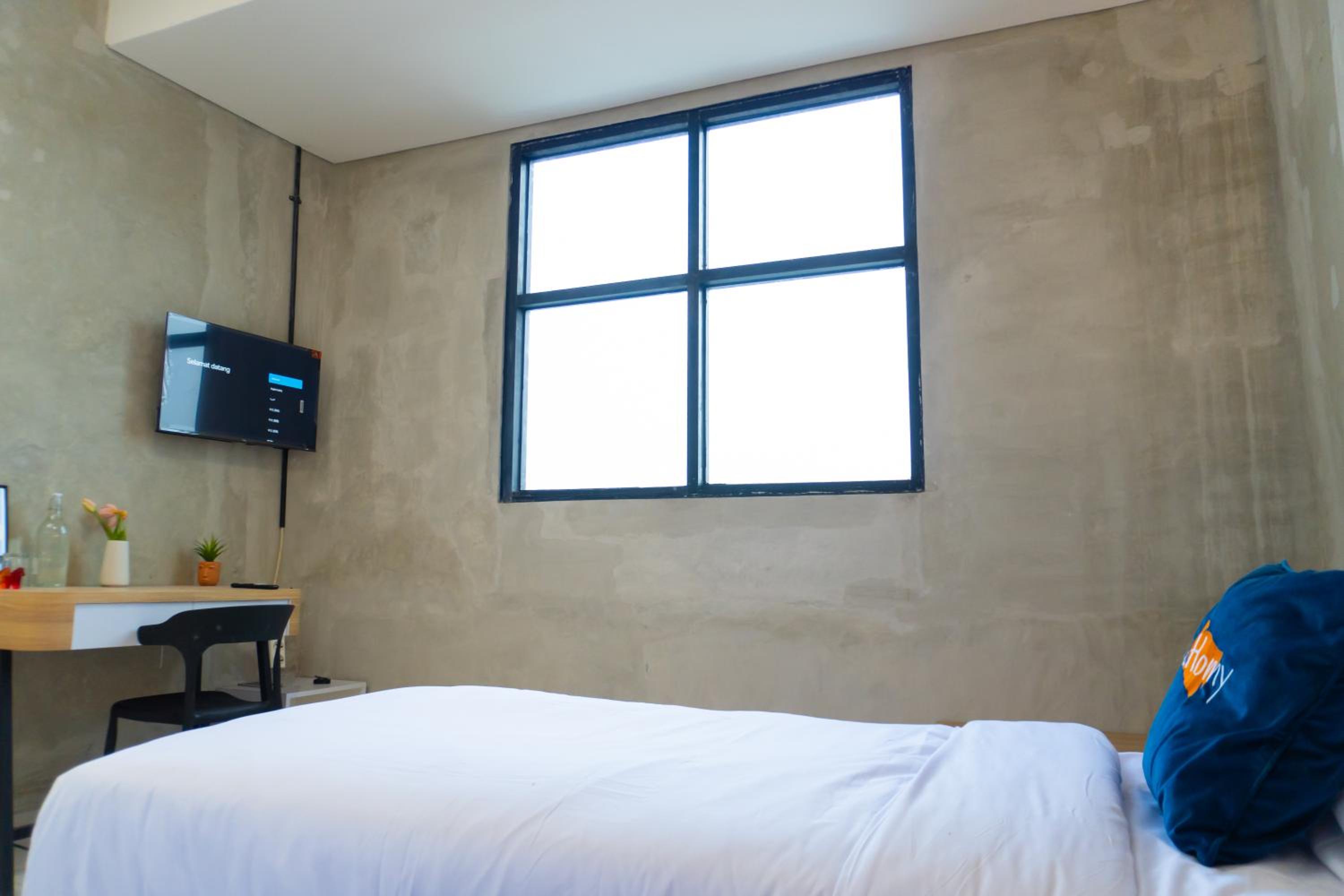 Standard Twin Room - Photo 1