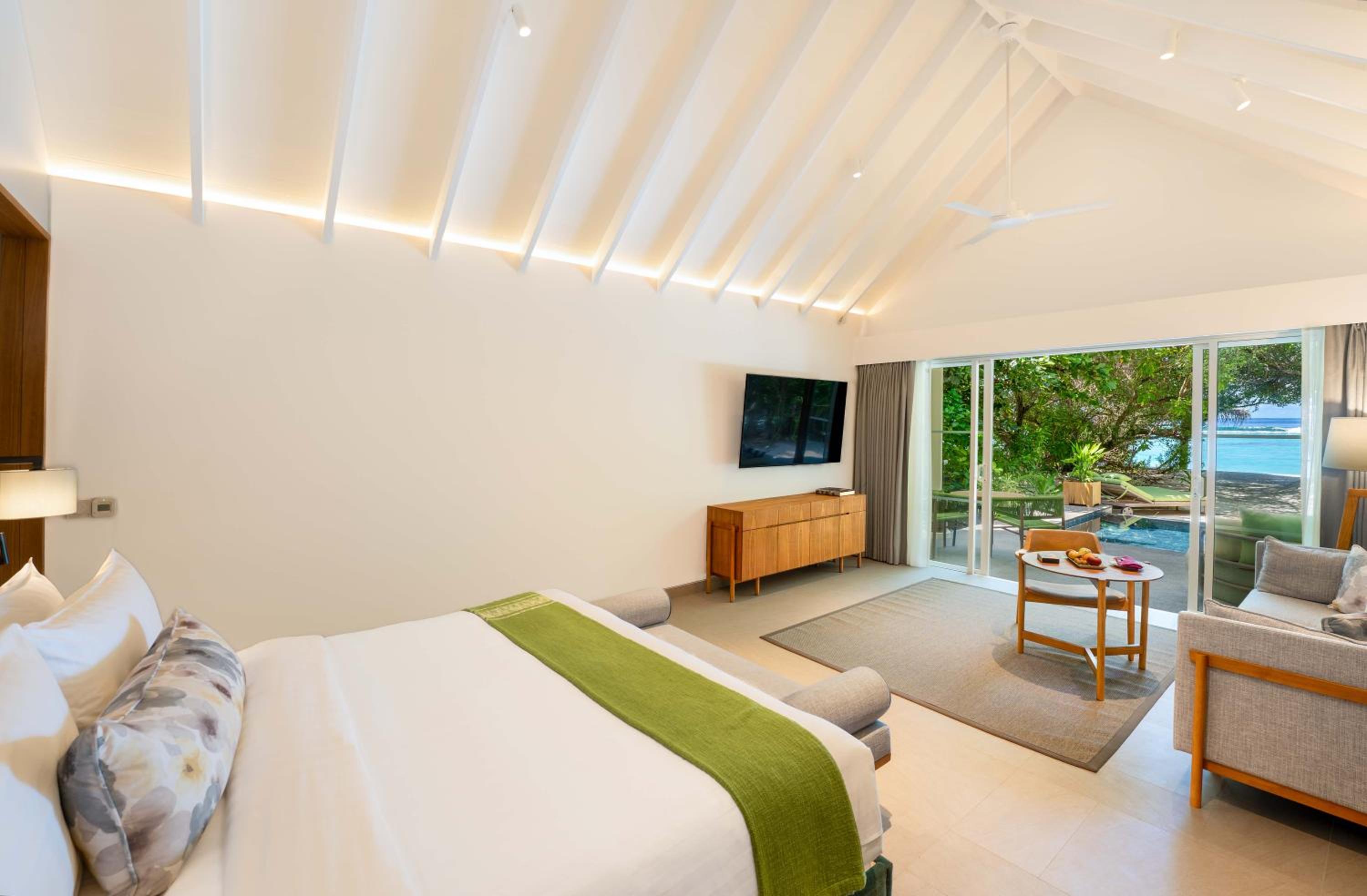 Beach Villa with Pool photo 2