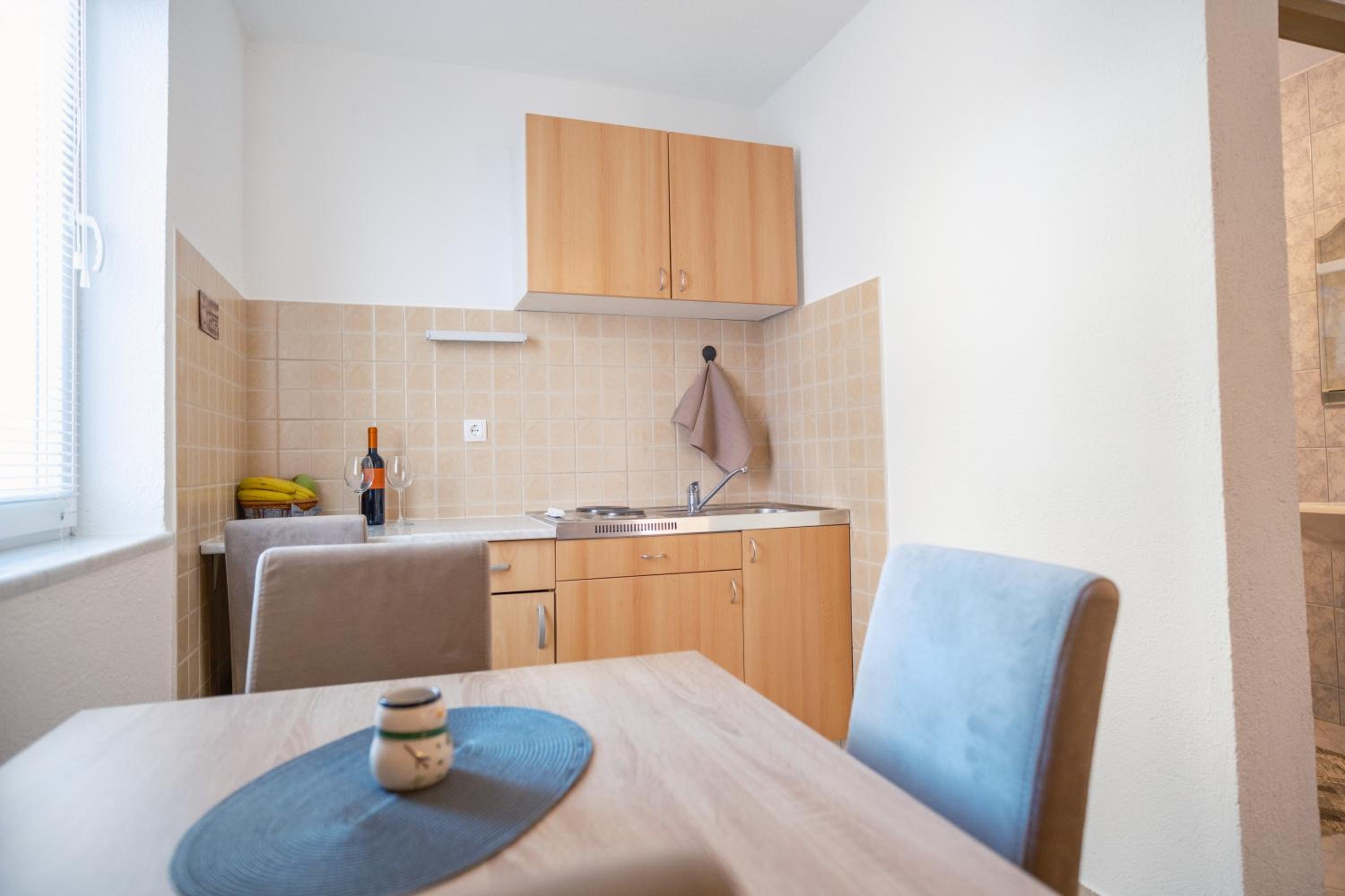 One-Bedroom Apartment photo 3