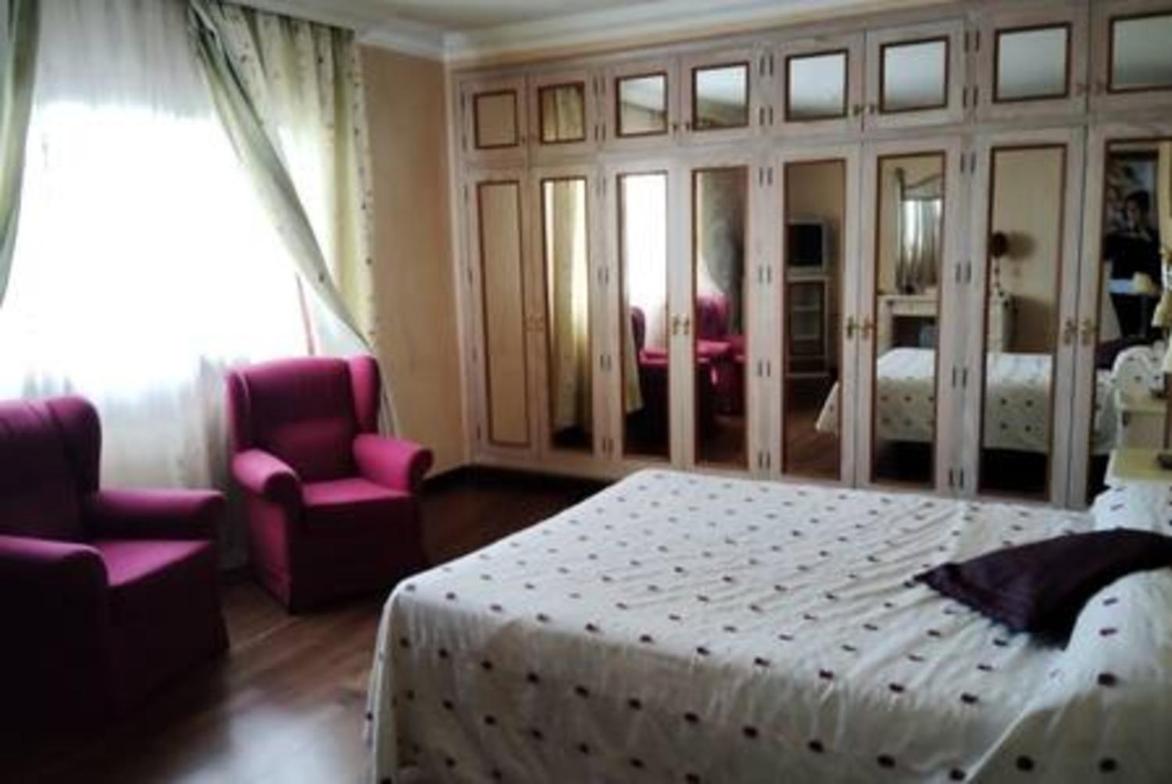 Villa photo 2
