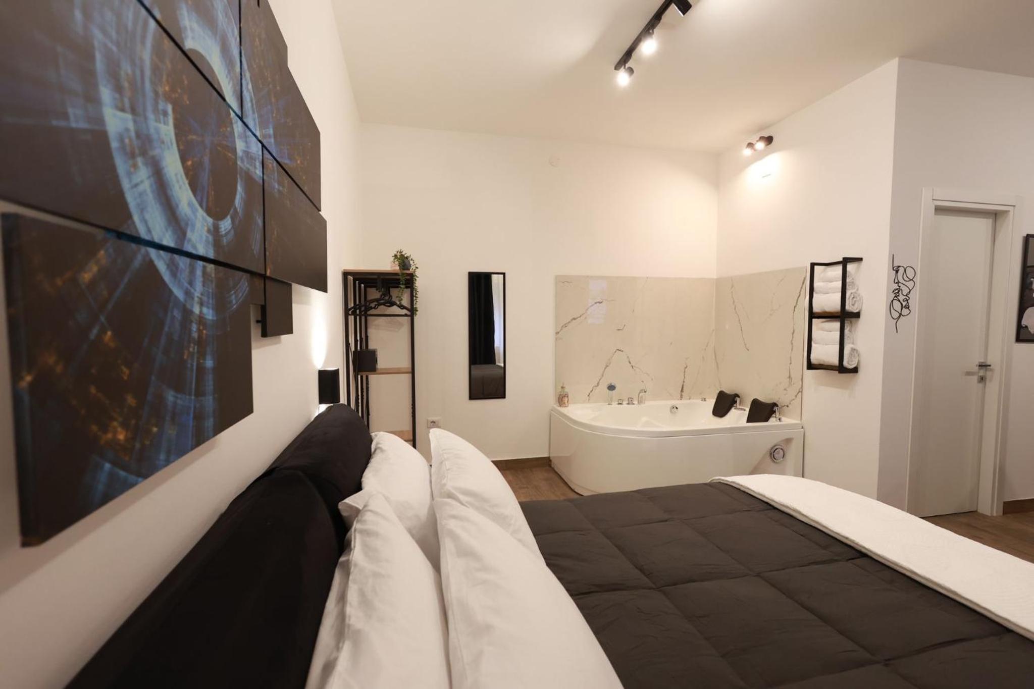 King Room with Spa Bath