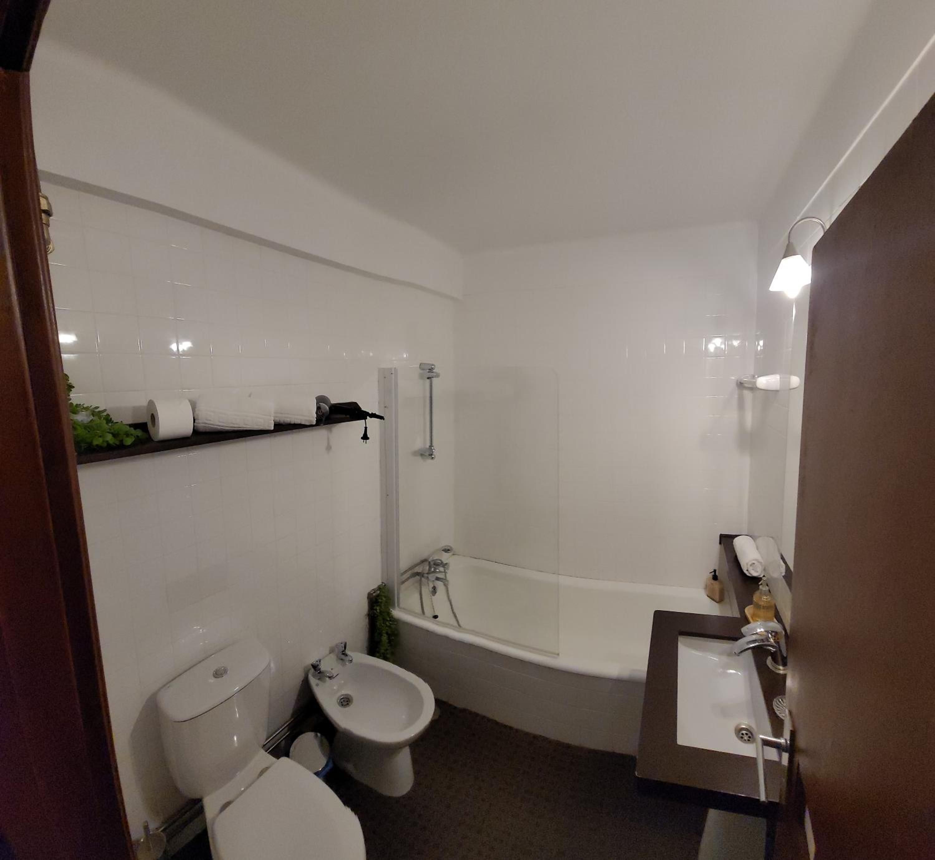Deluxe Double Room with Balcony - Photo 6