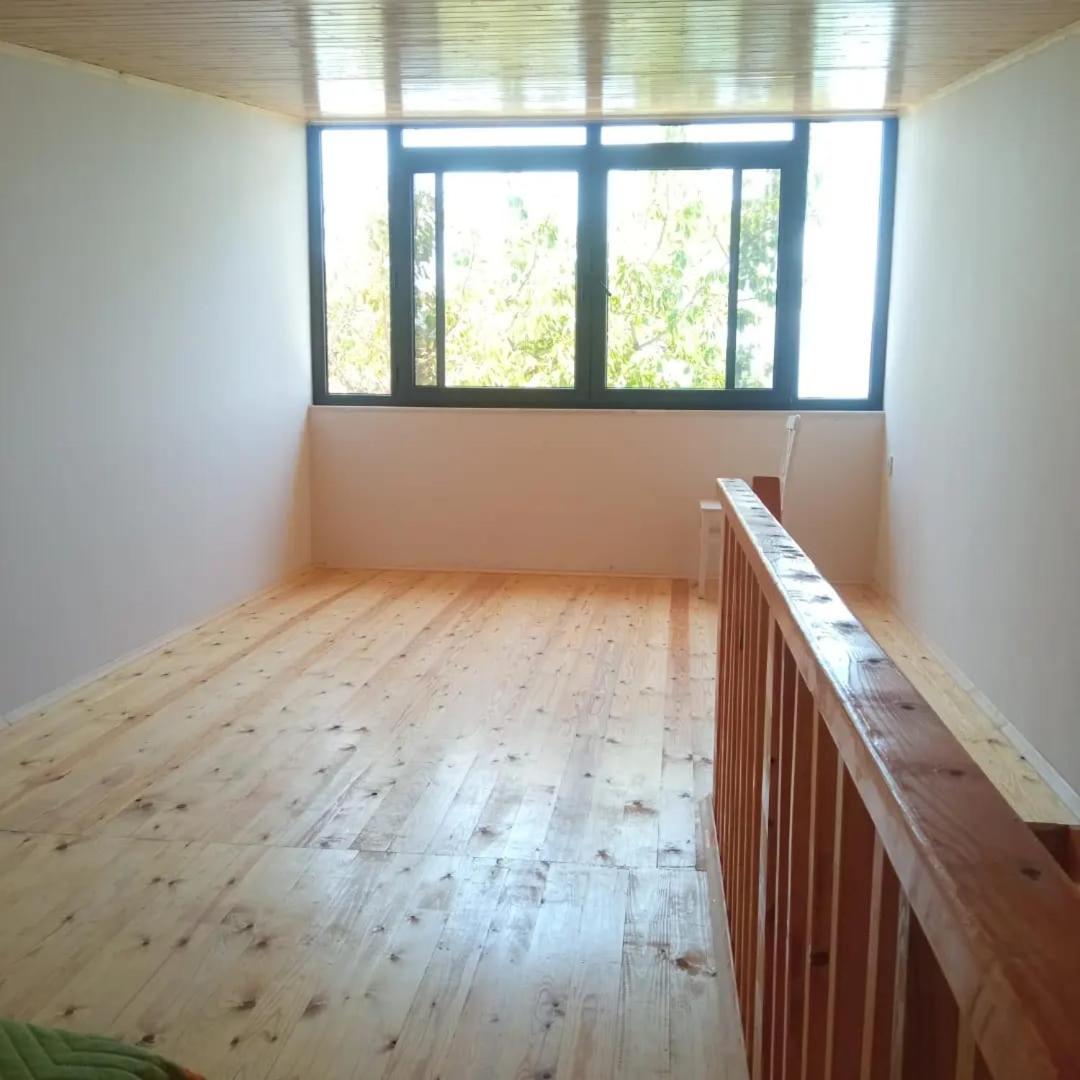 Double or Twin Room with Lake View photo 2