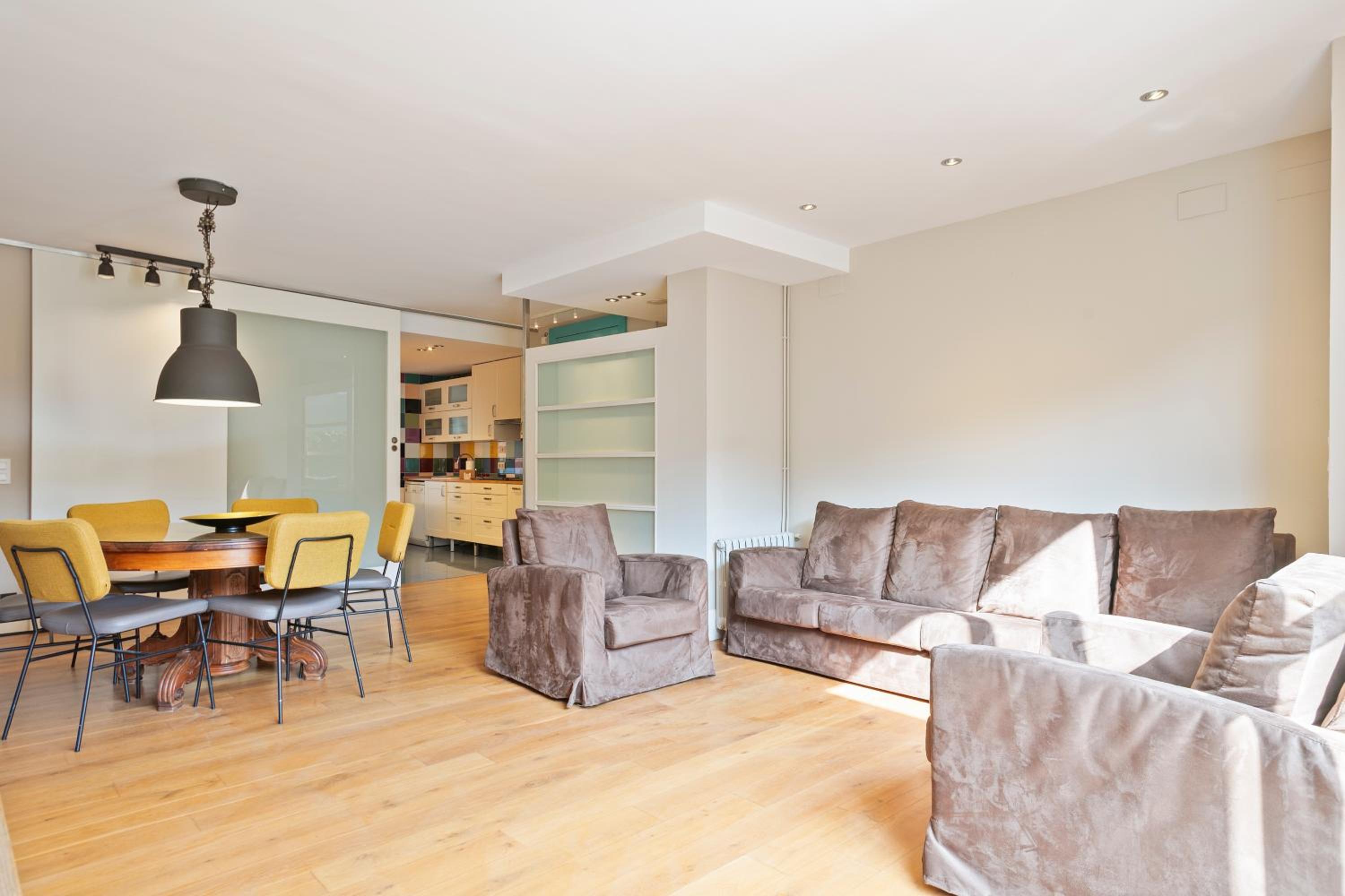 Three-Bedroom Apartment photo 2