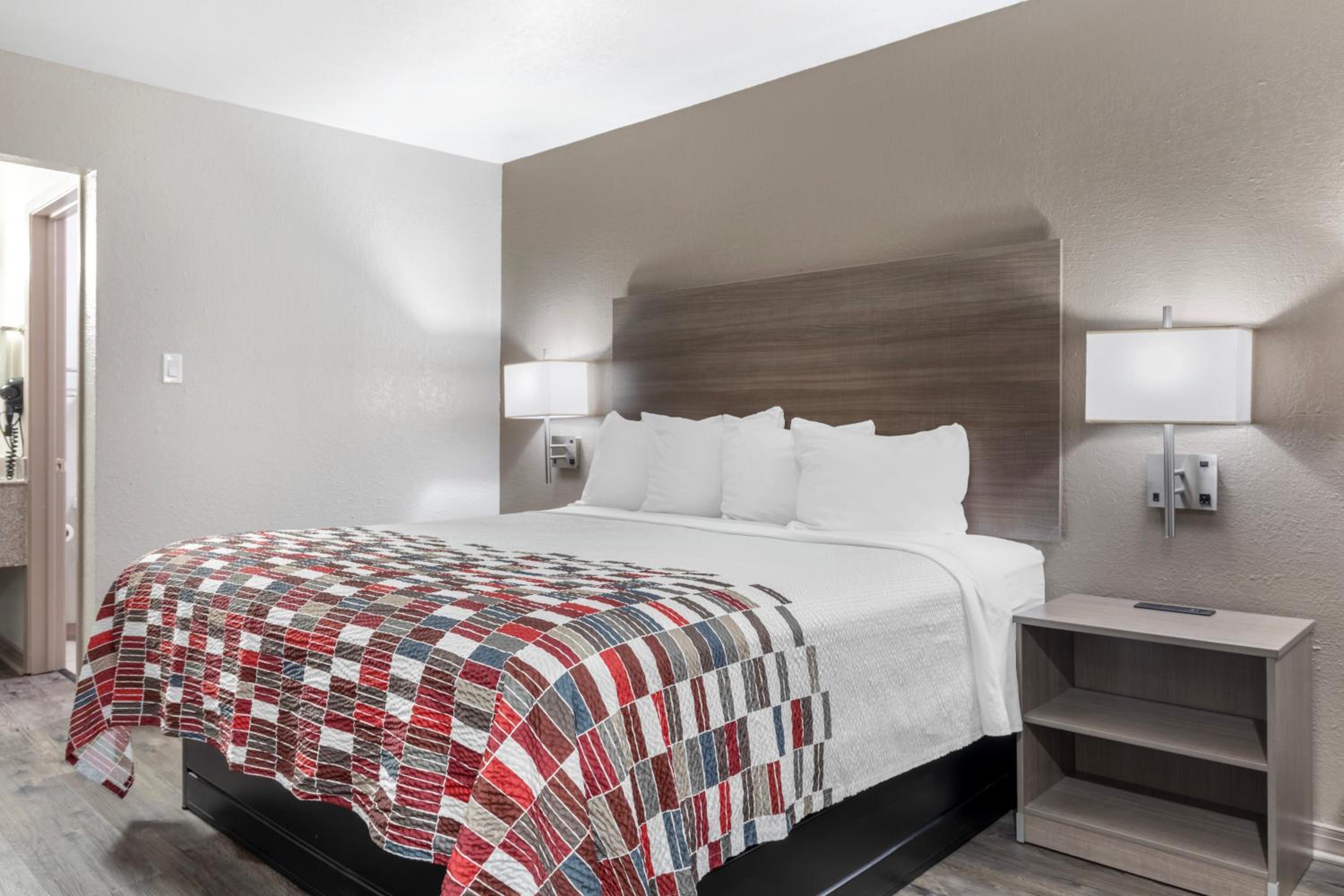 Superior King Suite photo 3