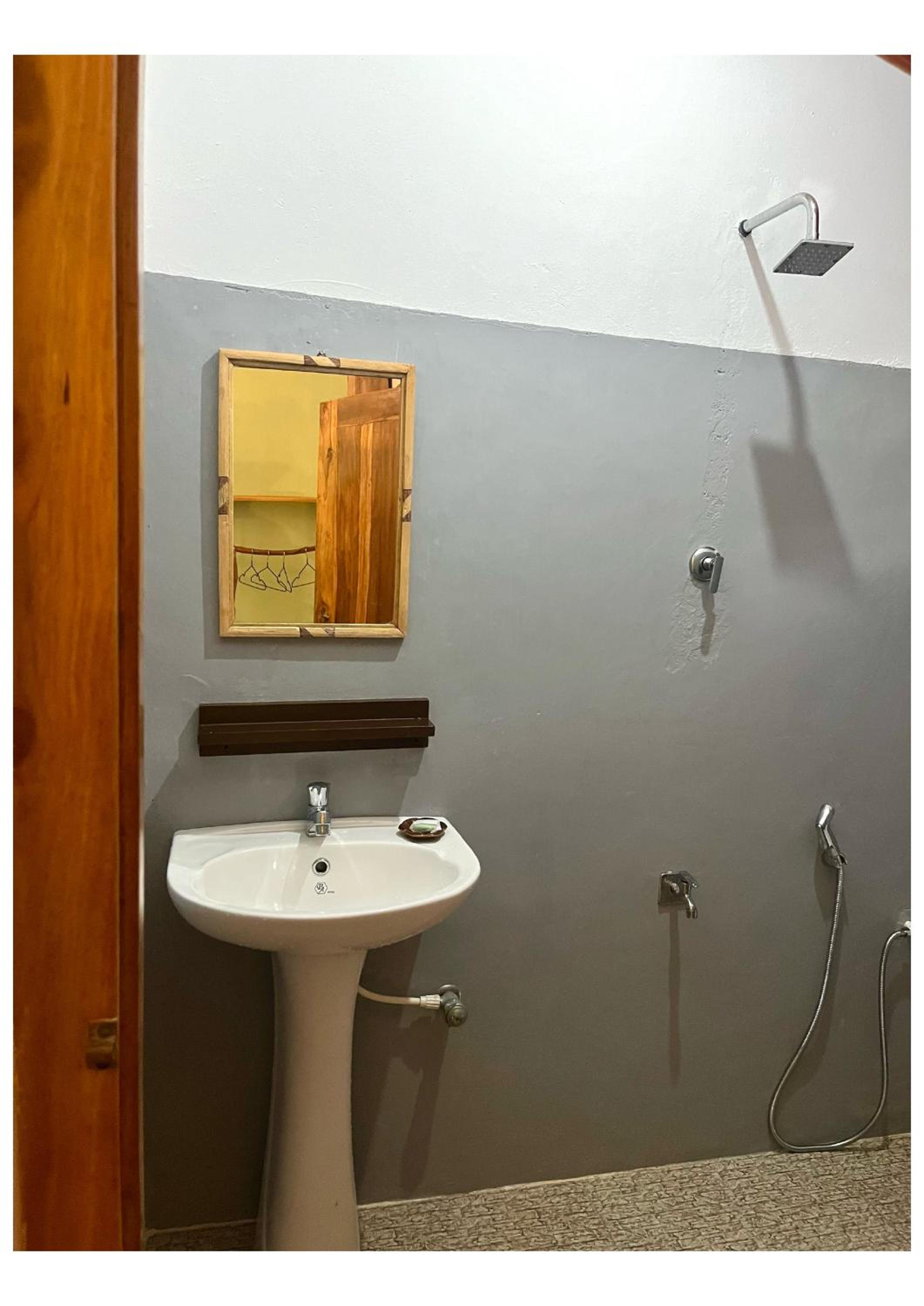 Budget Double Room photo 2