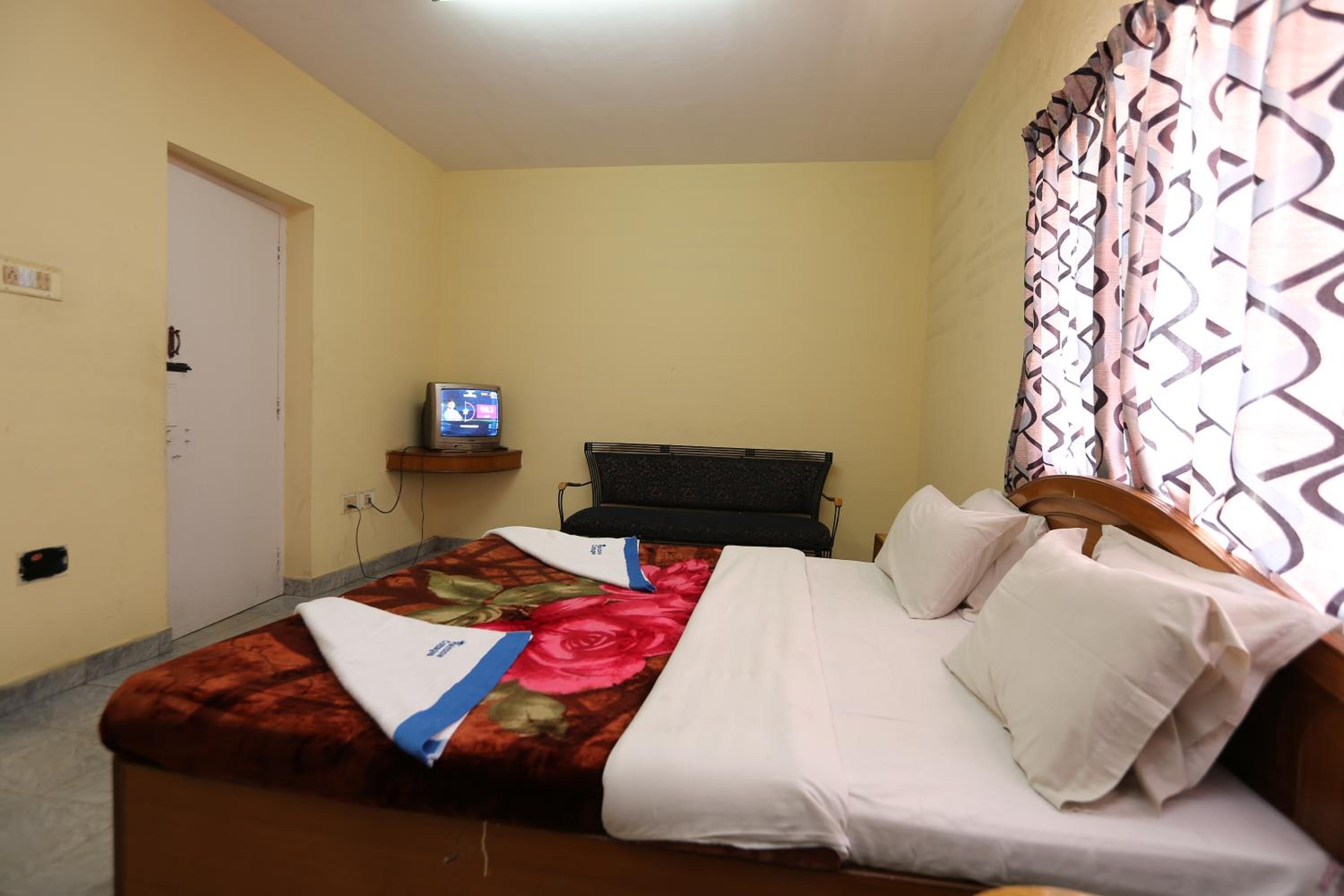 Super Deluxe Double Room - Photo 8