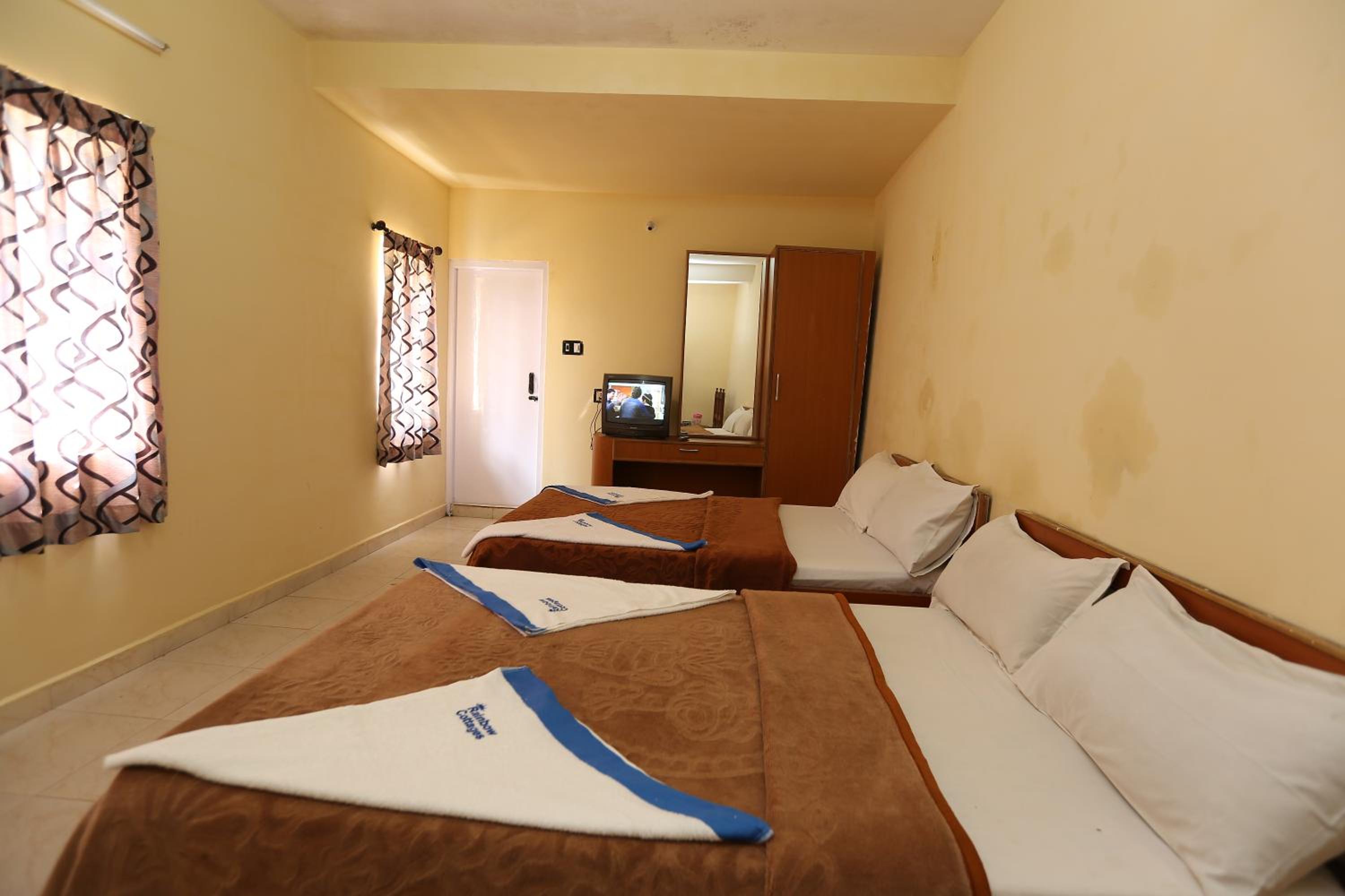 Quadruple Room - Photo 2
