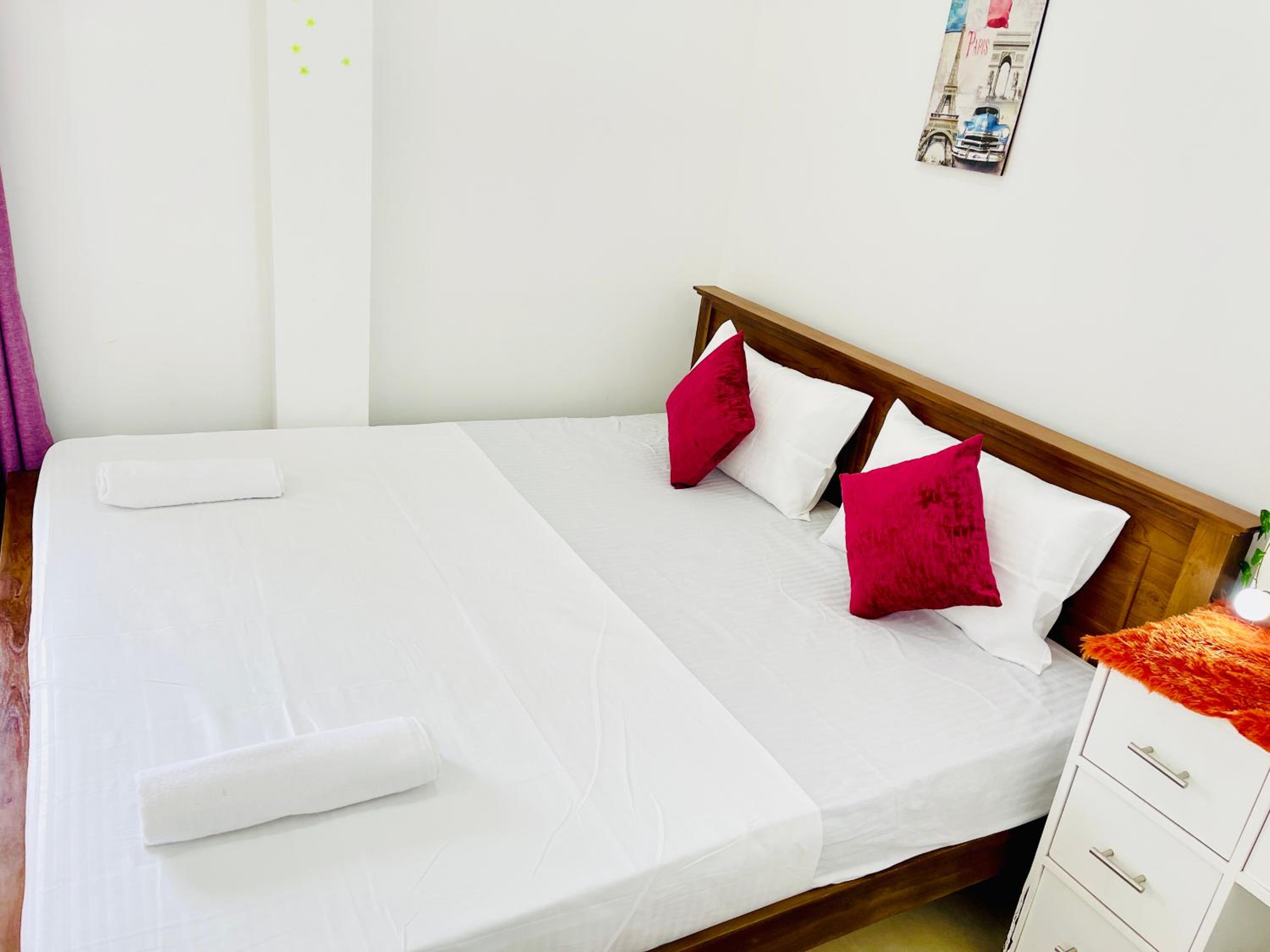 Queen Room with Balcony photo 3