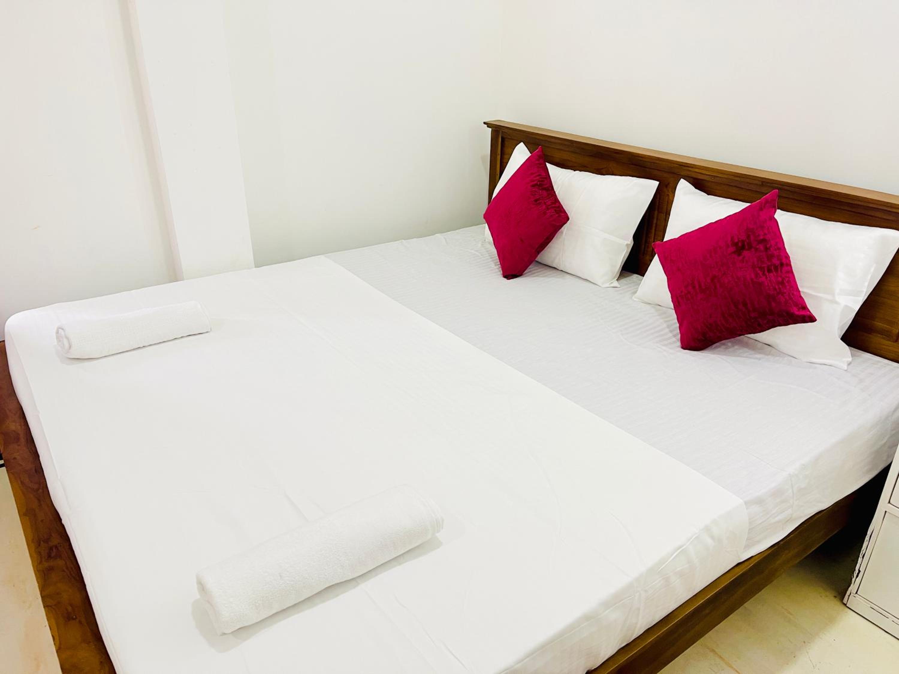 Deluxe King Room photo 1