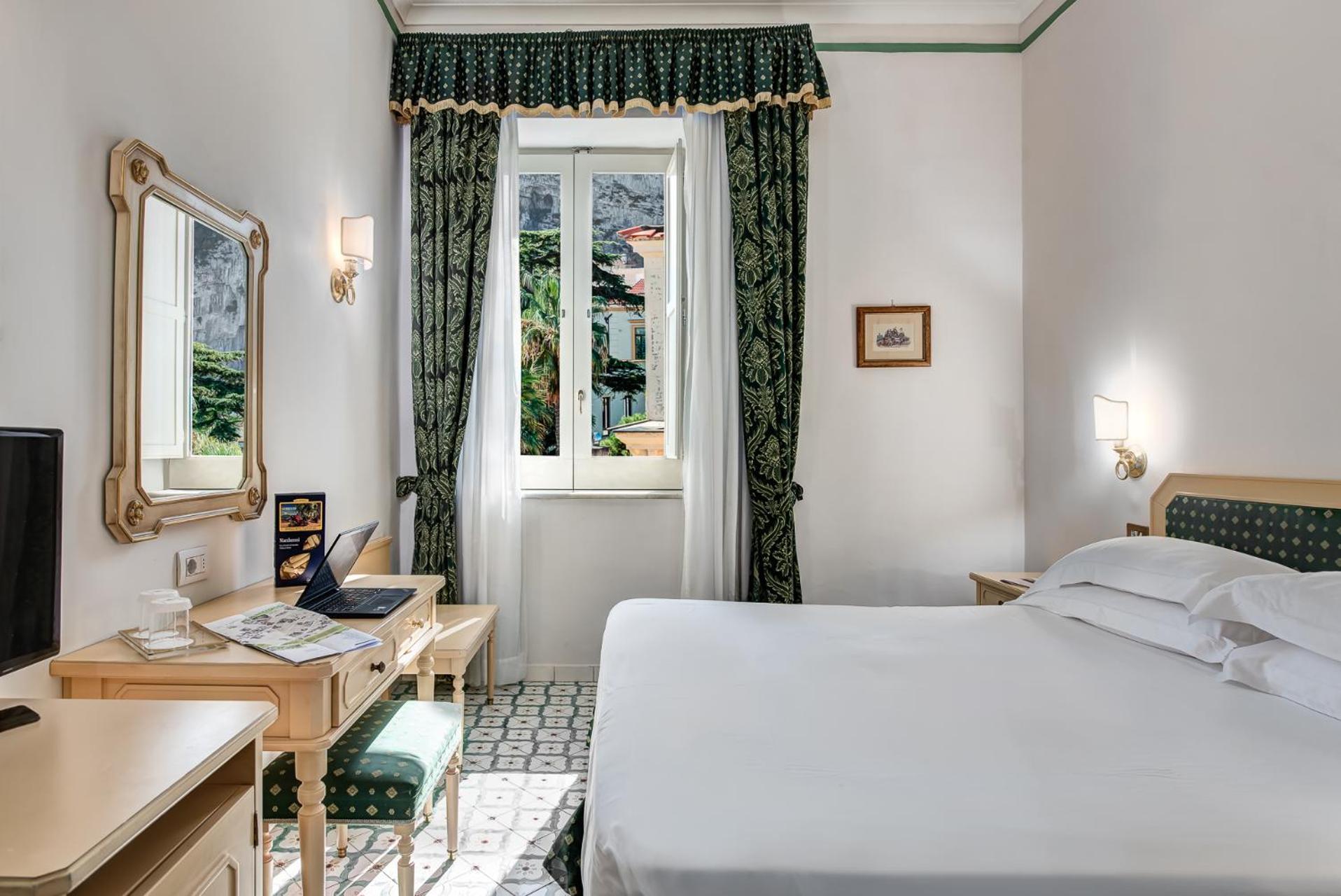 Classic Triple Room - Photo 1