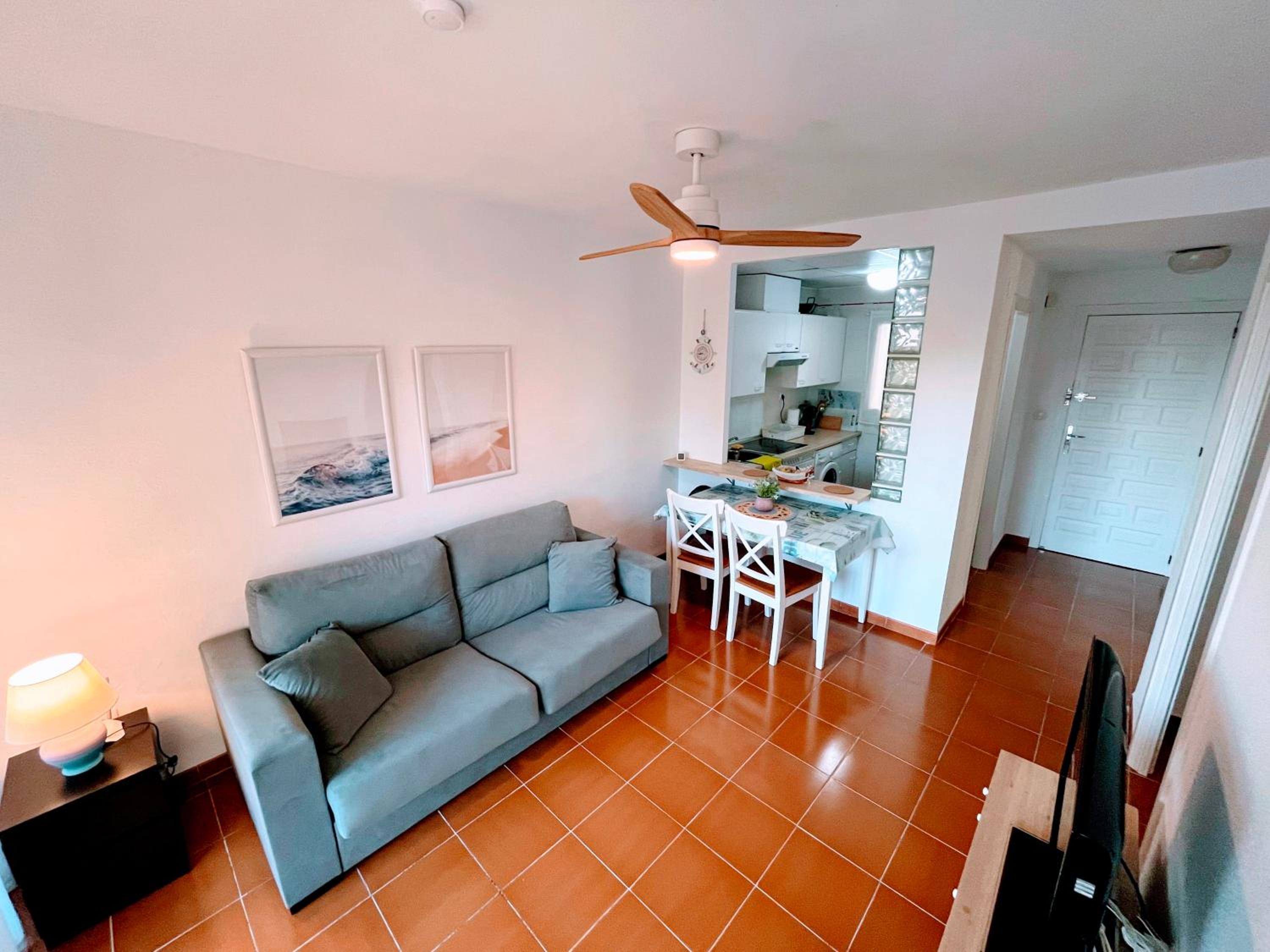 Apartamento de dos habitaciones con vista al mar