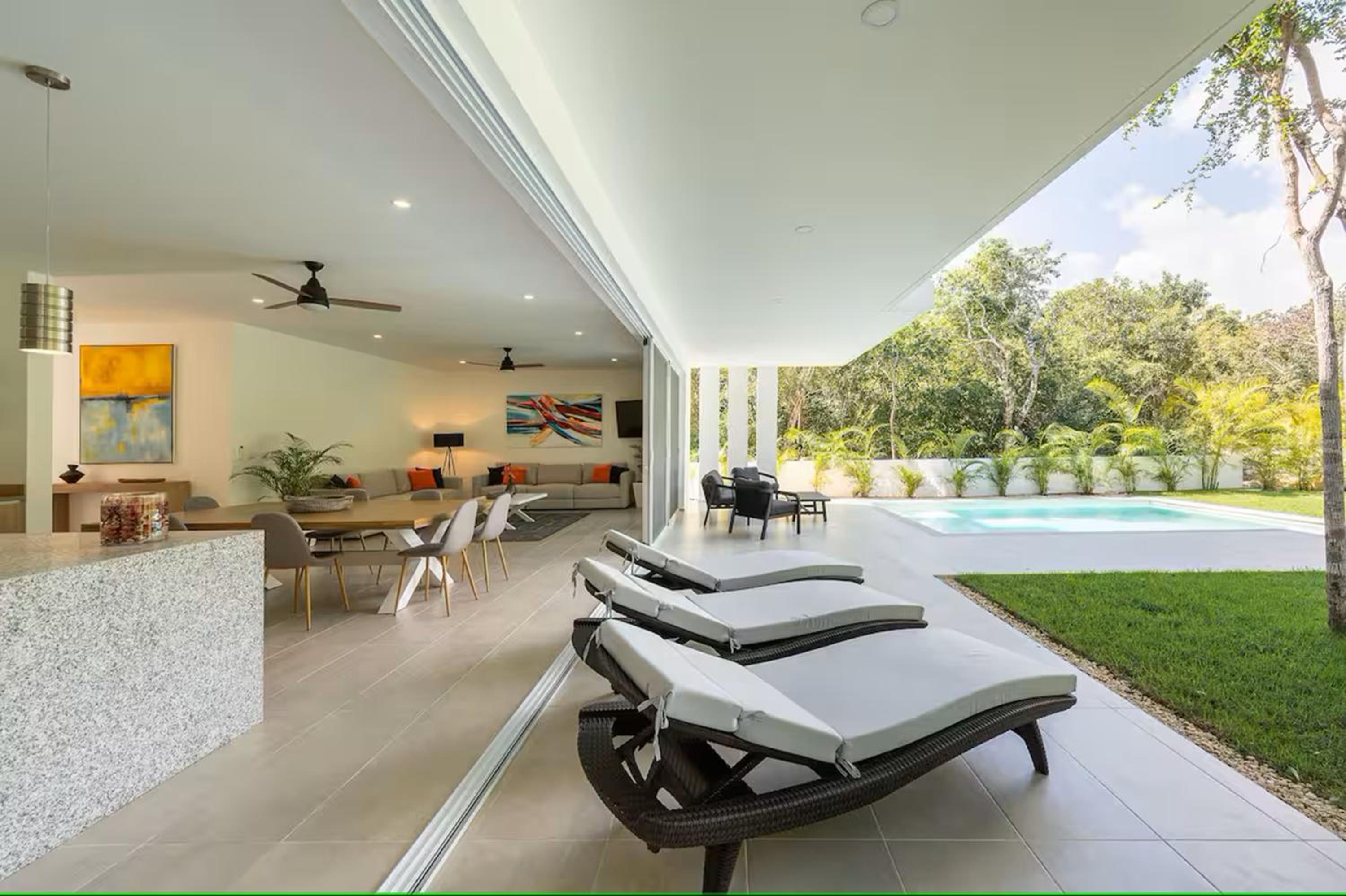 Villa photo 3