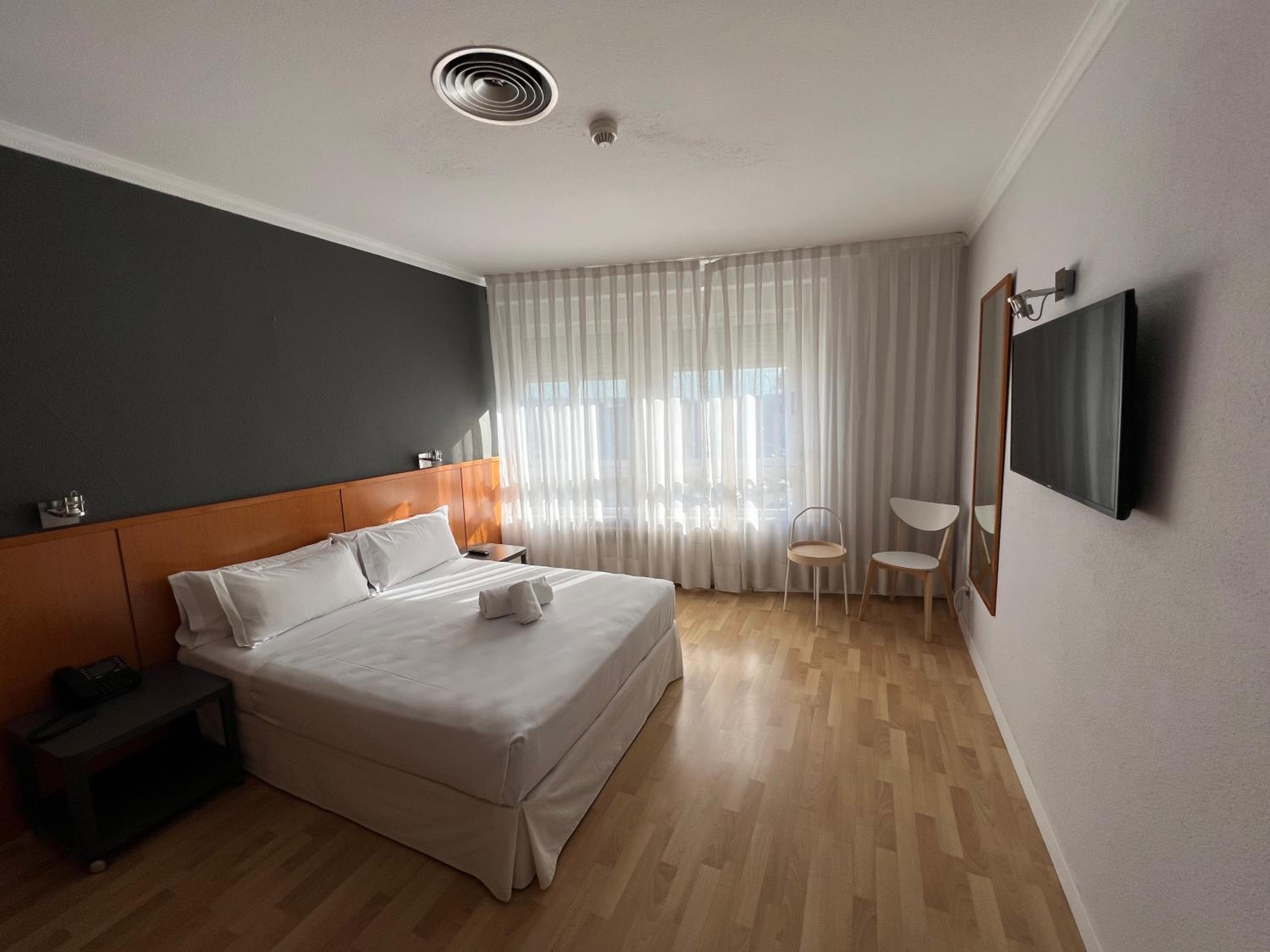 Double Room (1 Double Bed) - Photo 3