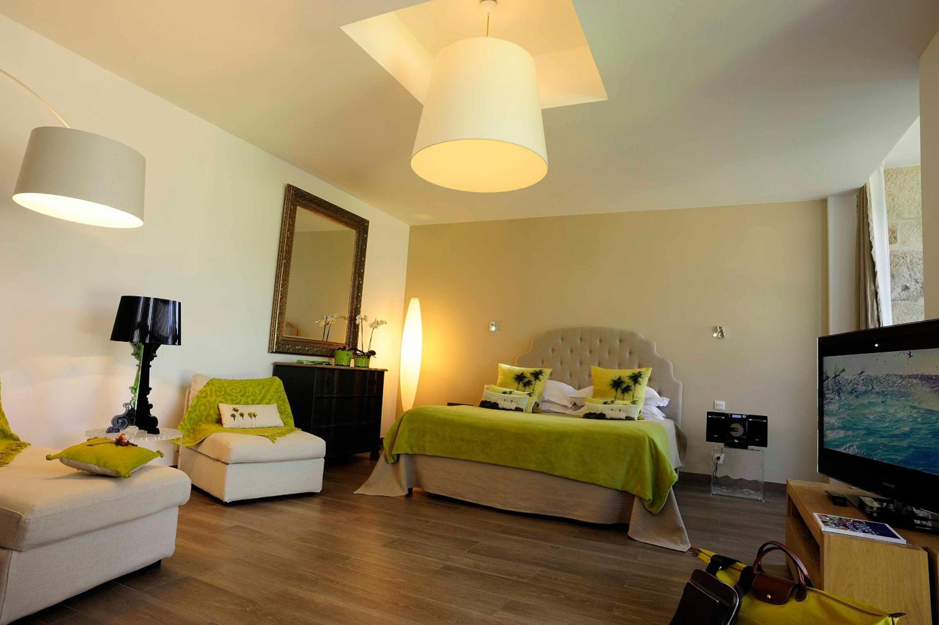 Pauline Suite - Photo 1