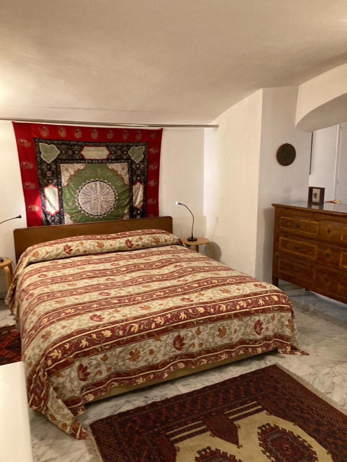 Three-Bedroom Apartment with Park View photo 2