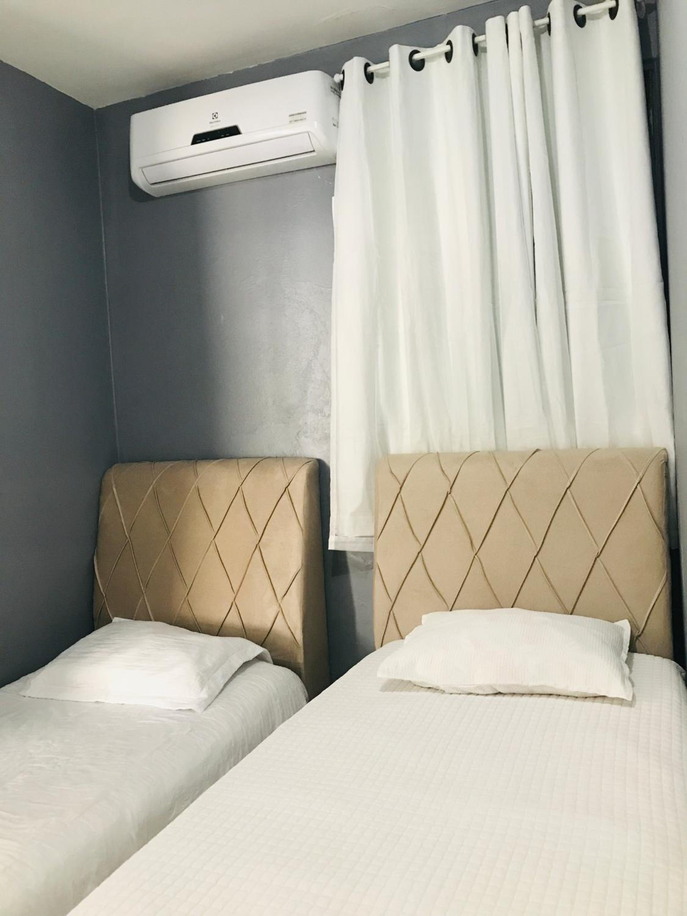 Standard Twin Room with Shared Bathroom photo 1