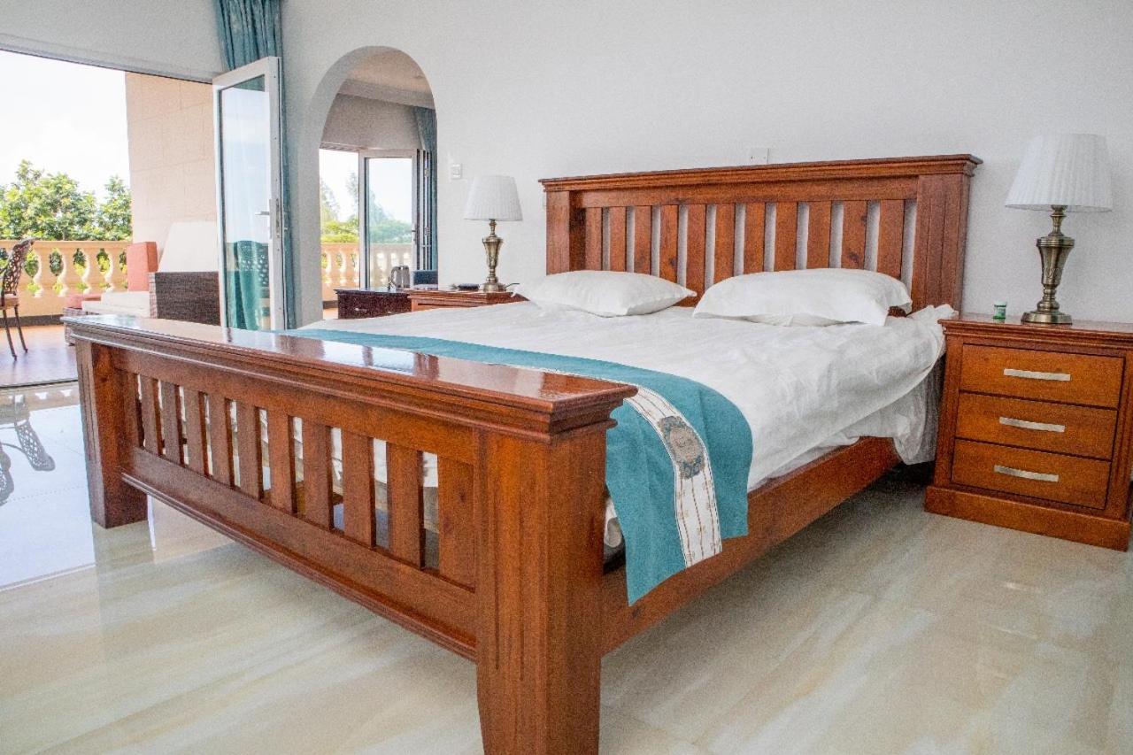 Deluxe Suite with Sea View