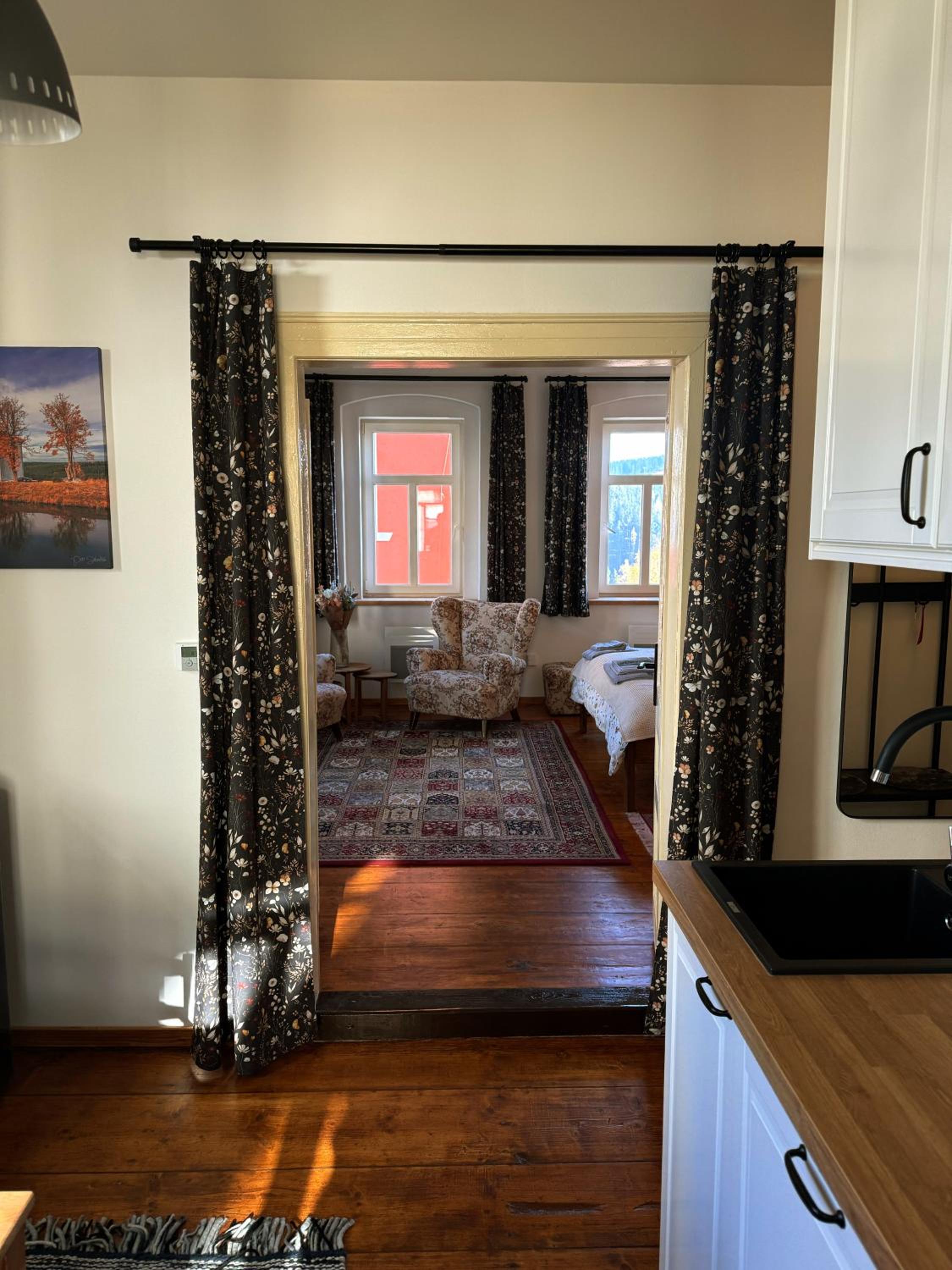 One-Bedroom Apartment with View photo 1