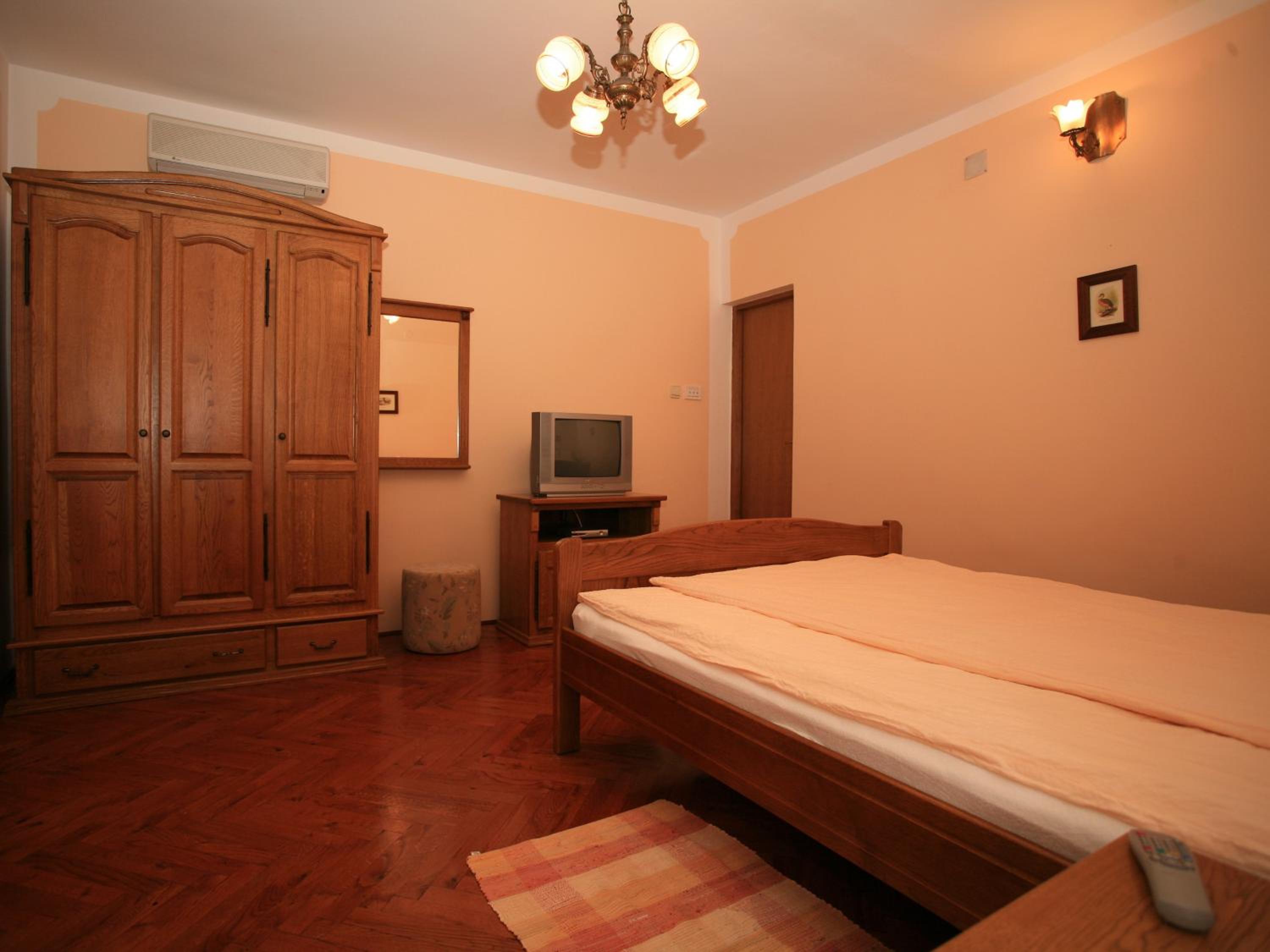 One-Bedroom Apartment with Balcony - Photo 1