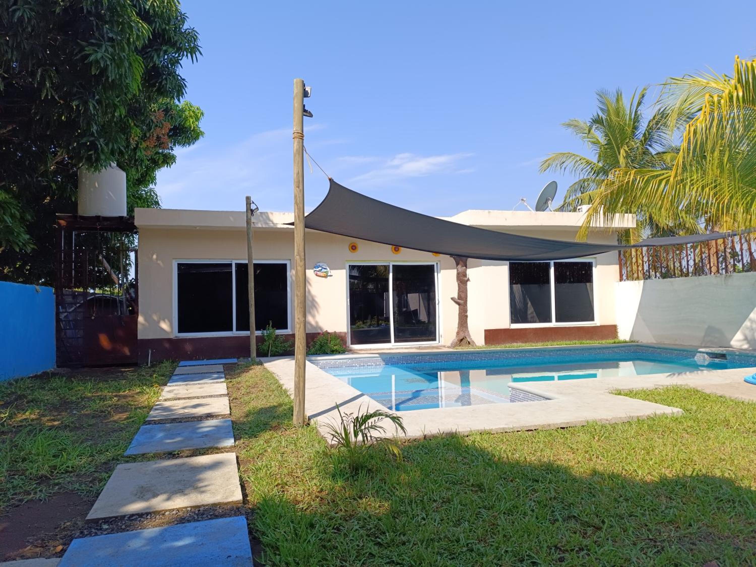 Four-Bedroom House photo 2