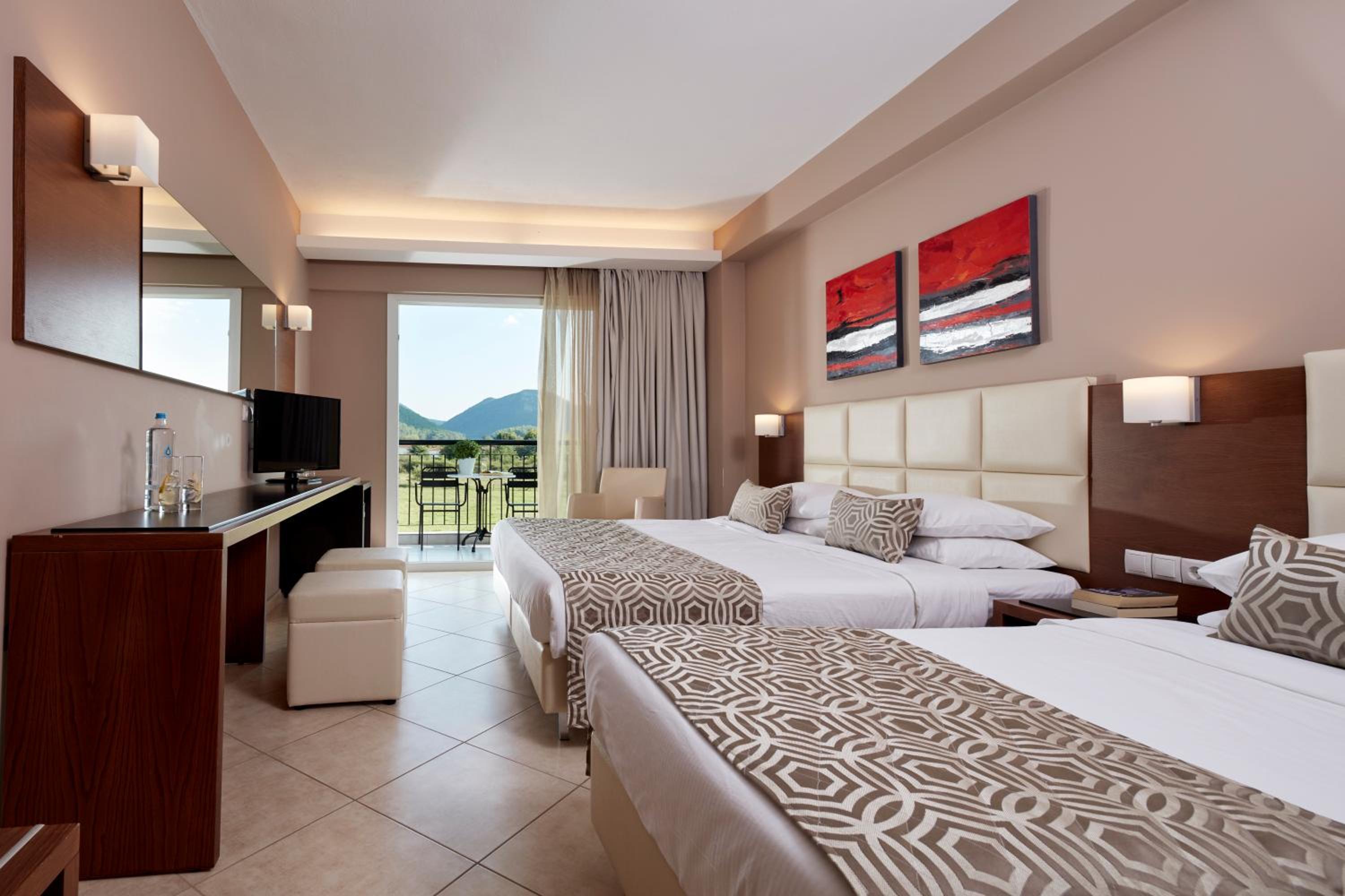 Superior Triple Room - Photo 1