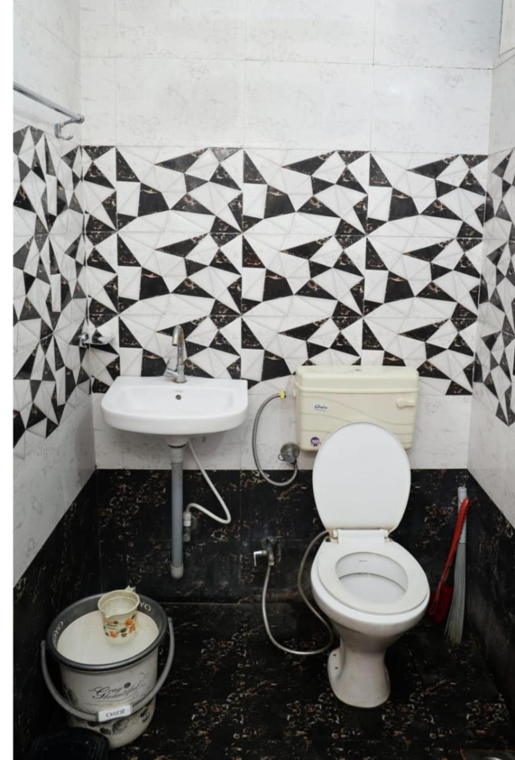 Family Room With Private Bathroom photo 2