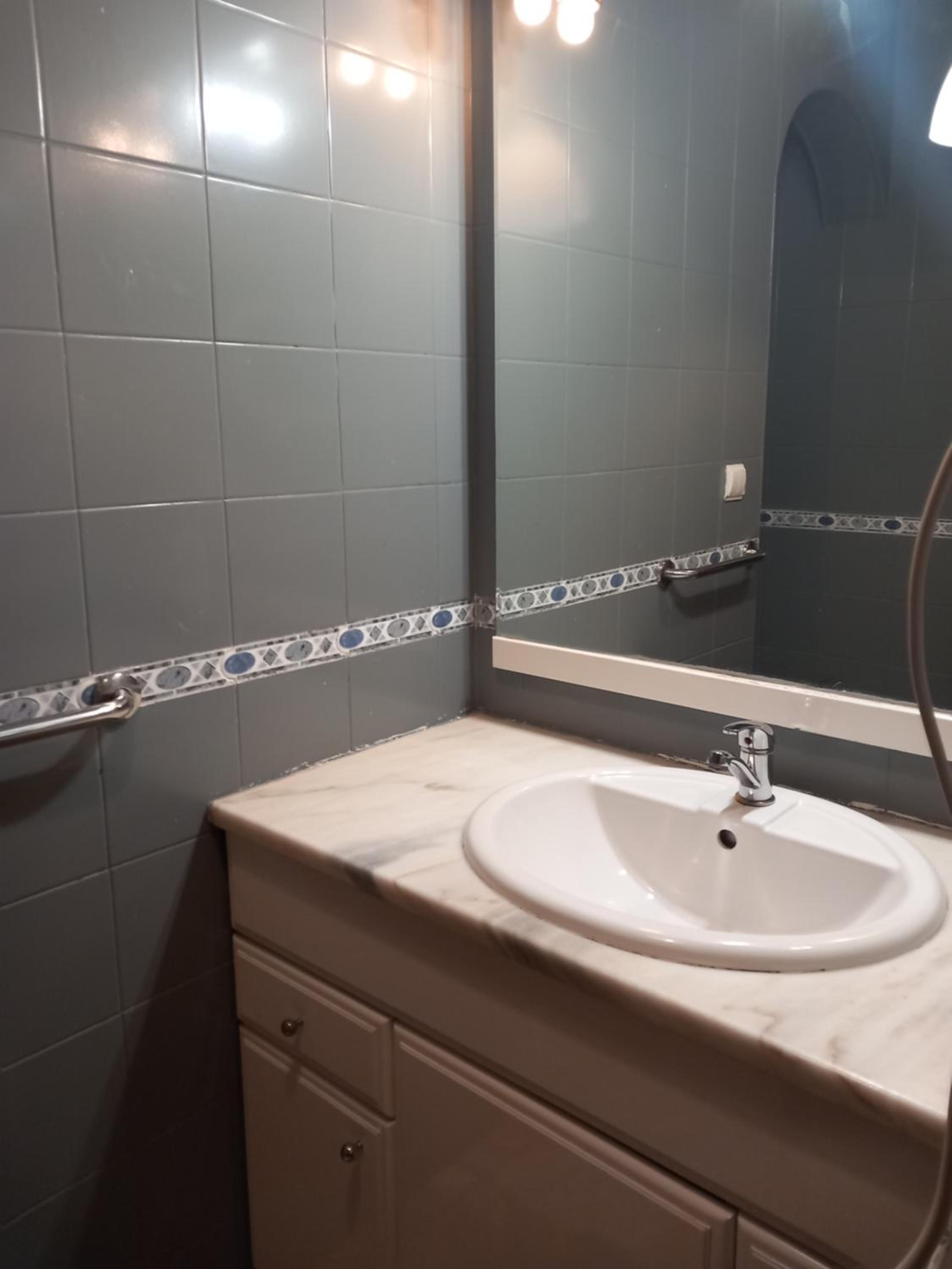 Triple Room with Private Bathroom - Photo 4