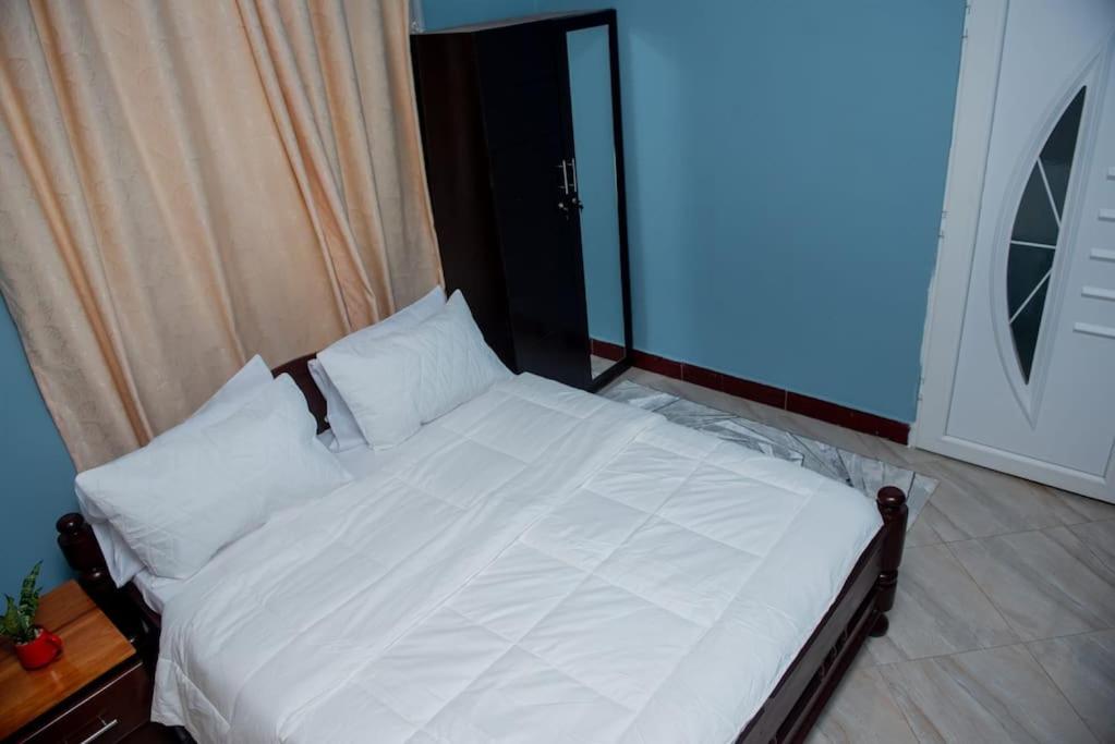 Four-Bedroom House photo 1