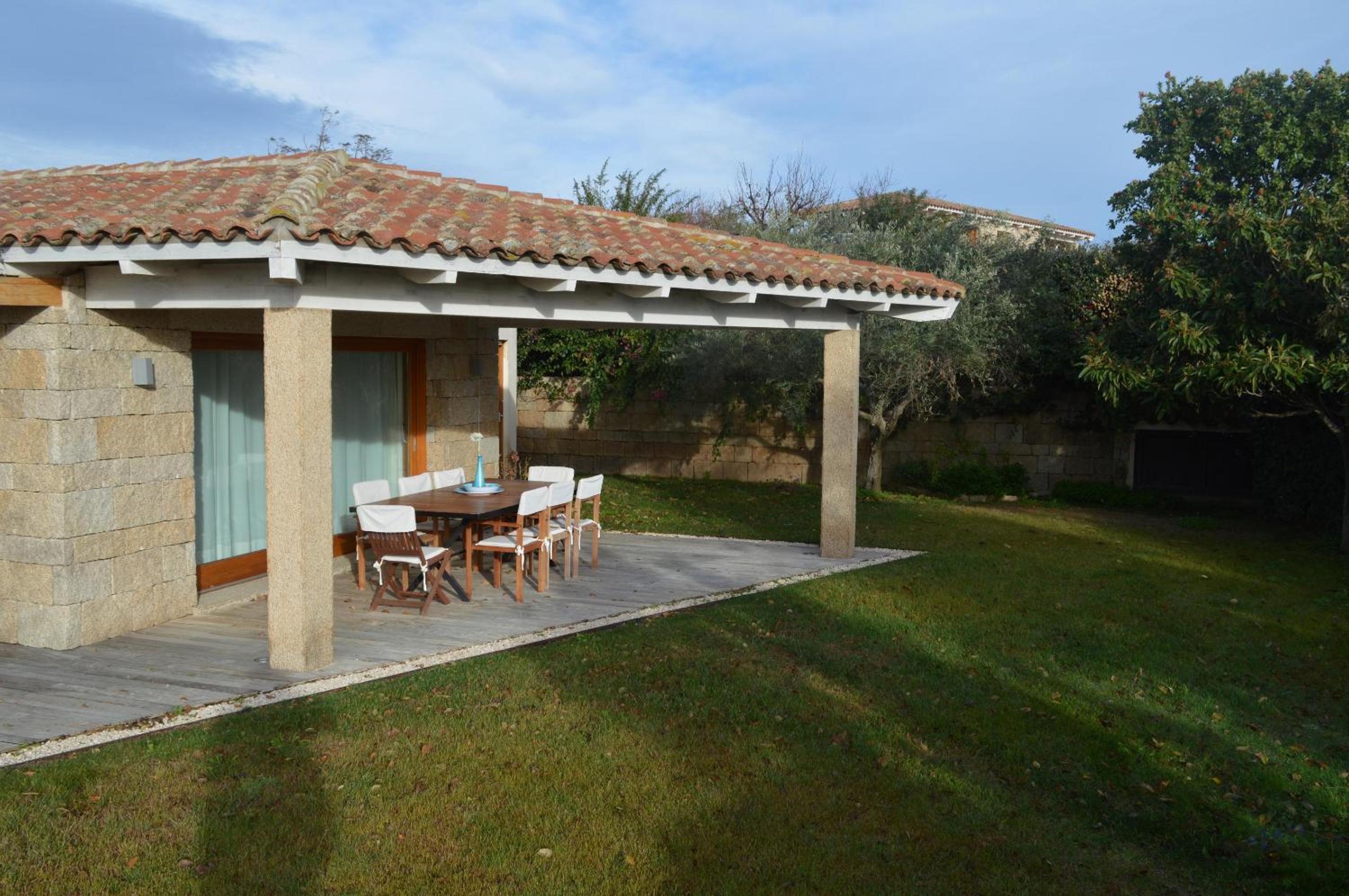 Villa photo 2