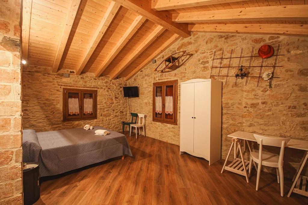 Two-Bedroom House photo 3