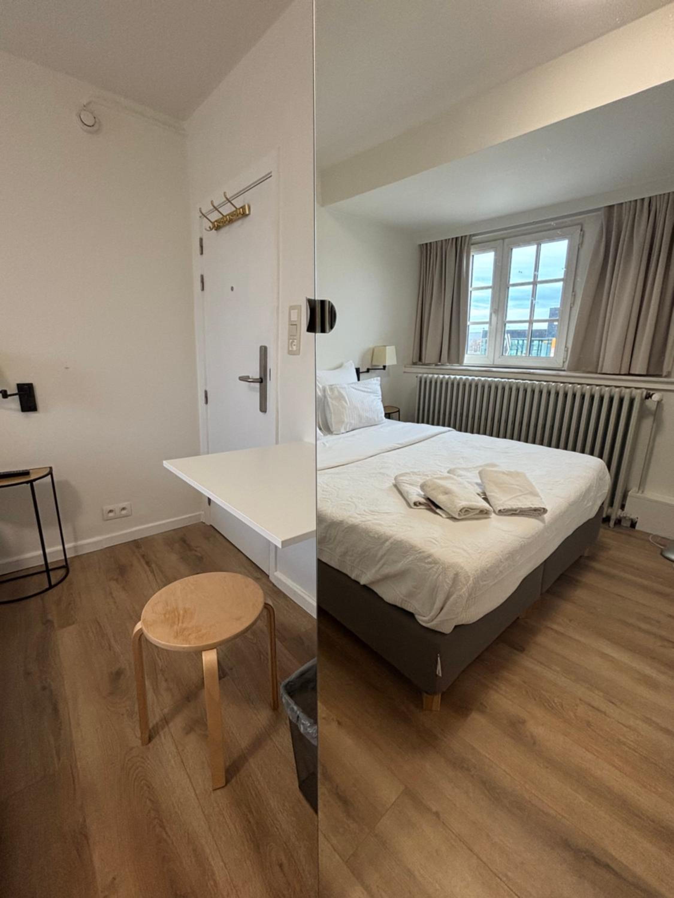 Economy Double Room - Photo 4