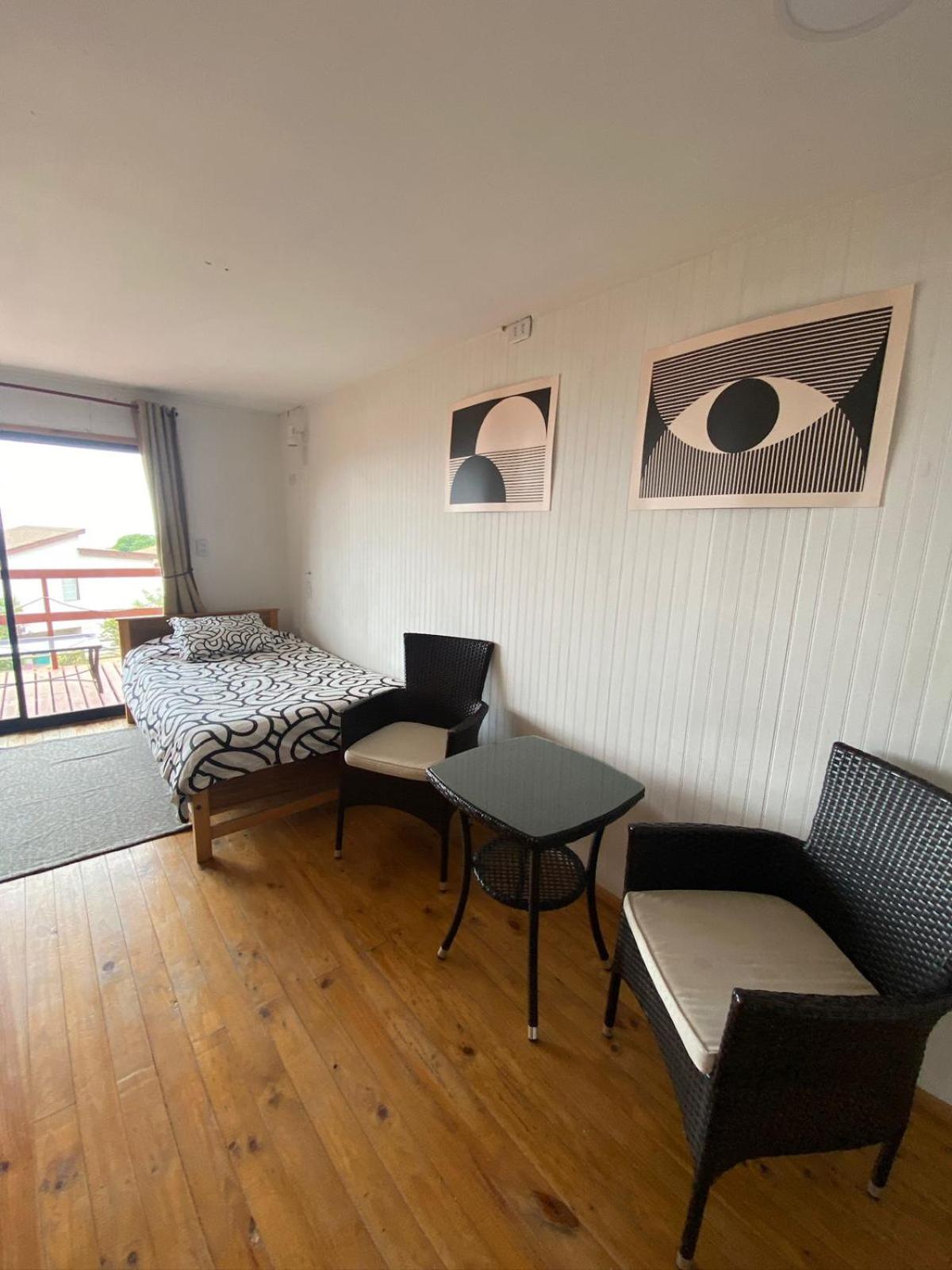 One-Bedroom House photo 1