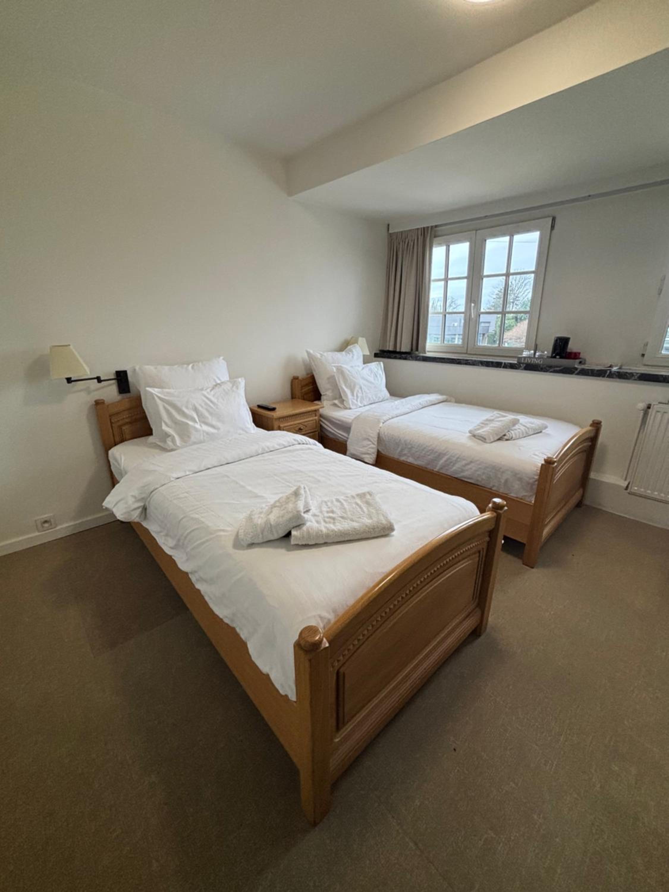 Economy Twin Room photo 1