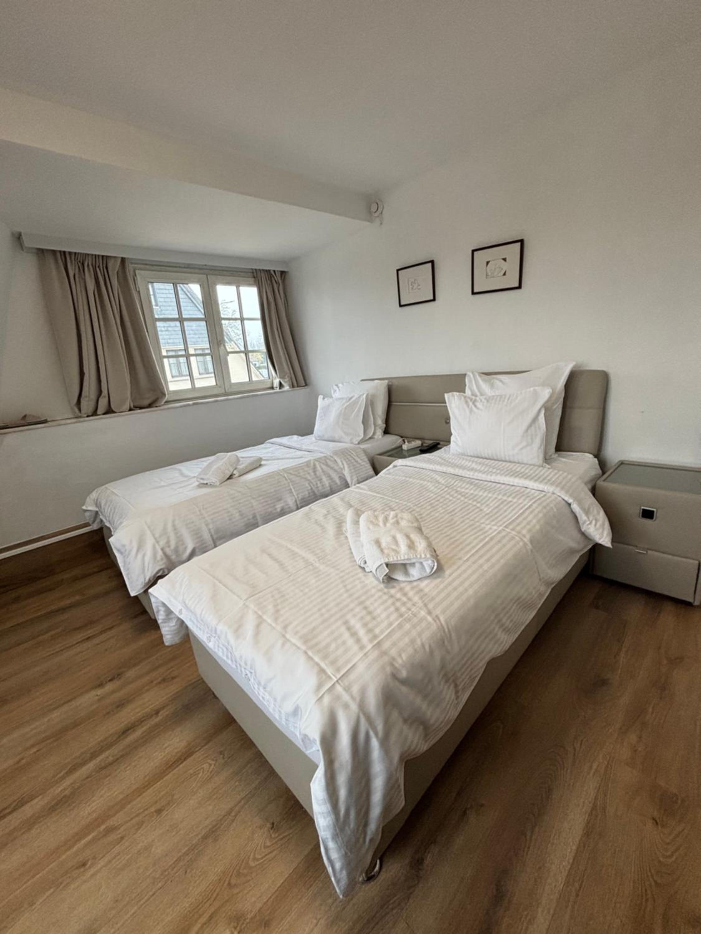 Standard Twin Room - Photo 1