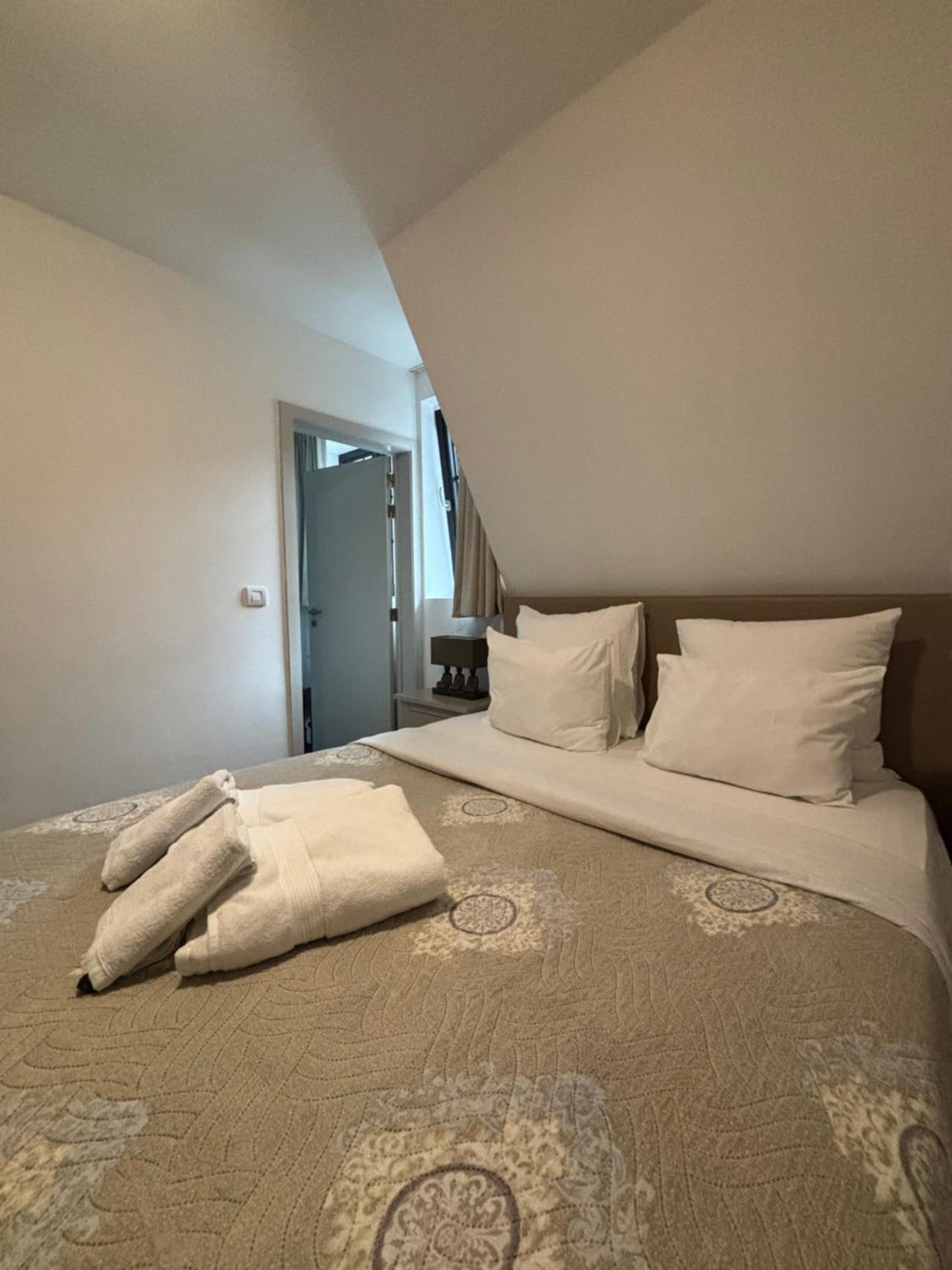 Standard Double Room photo 3