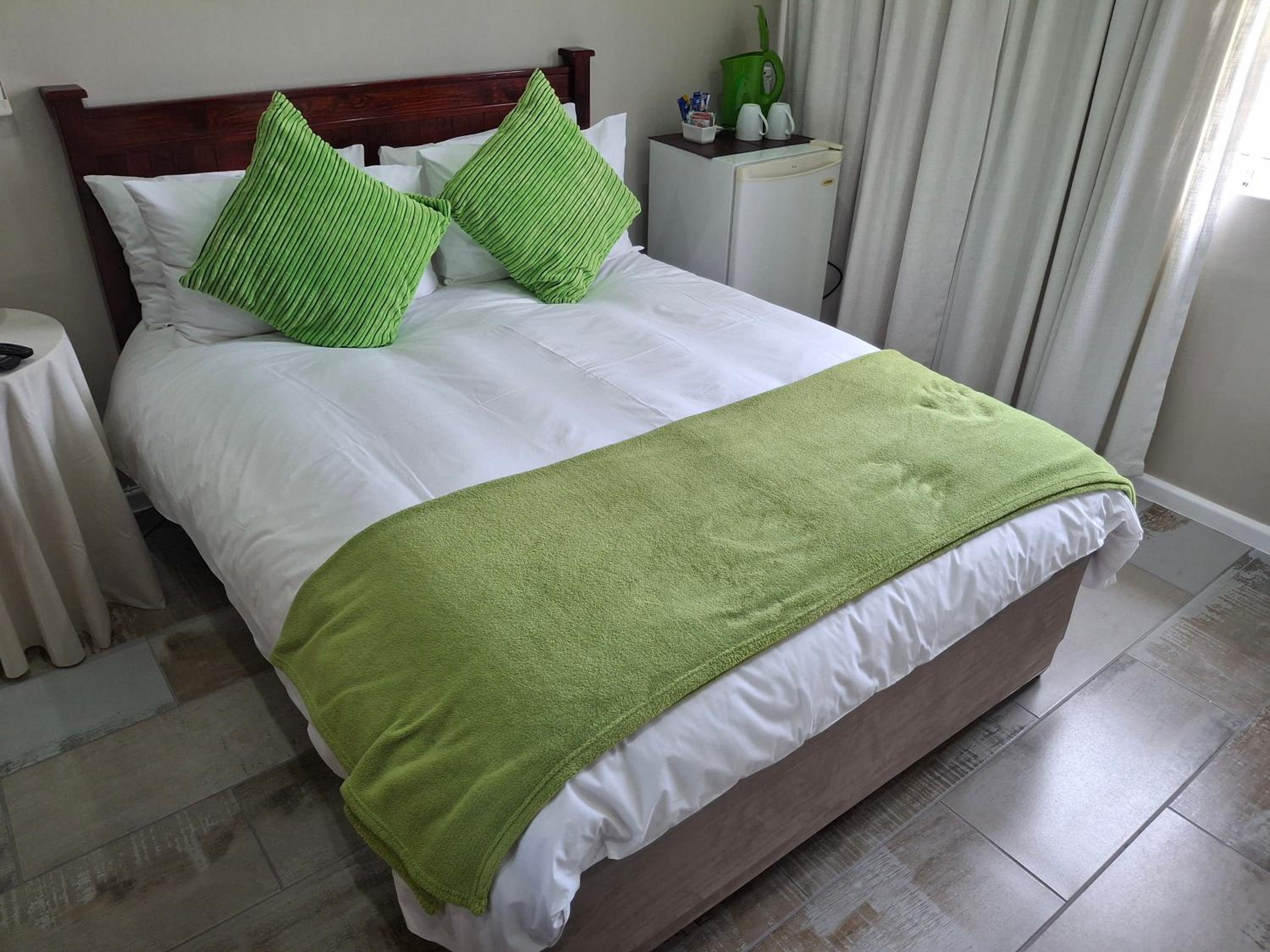 Small Double Room - Photo 3