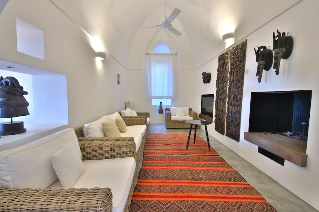 Villa photo 2