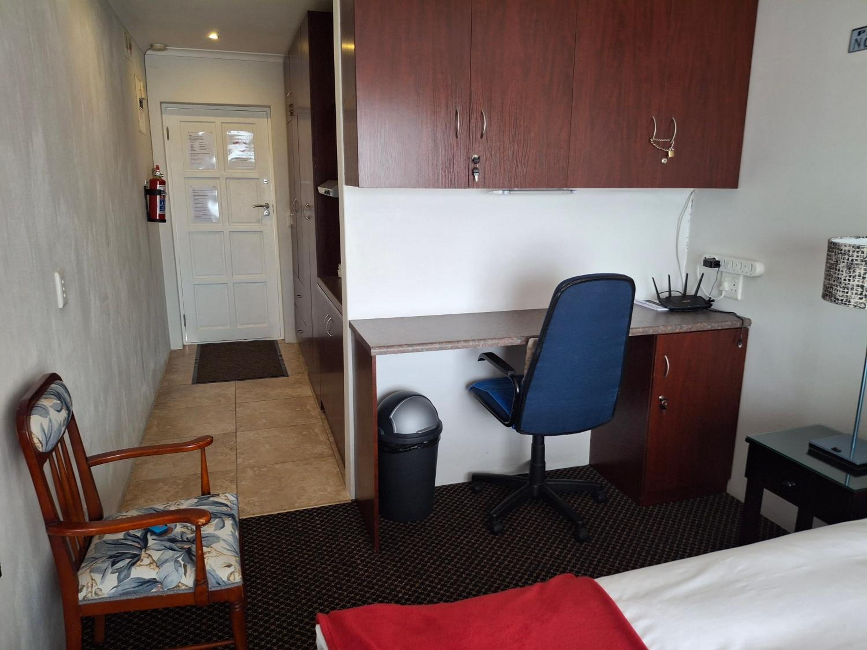 Large Double Room photo 2
