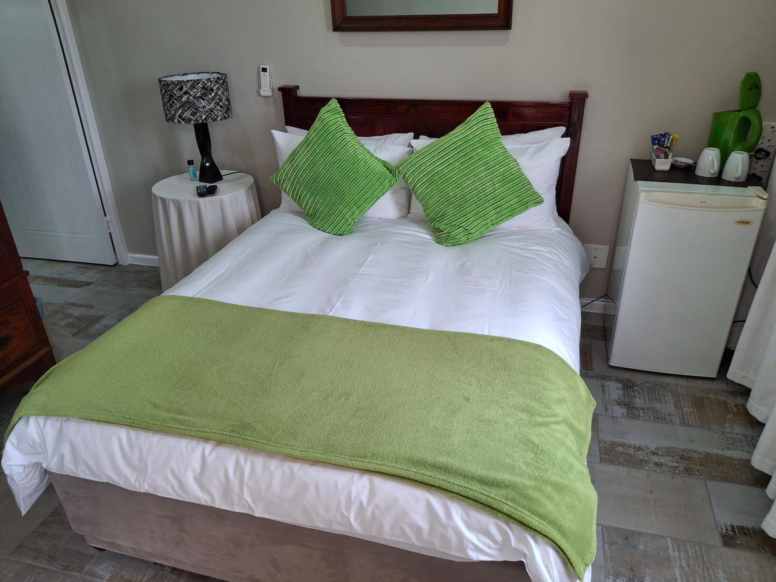Small Double Room - Photo 2
