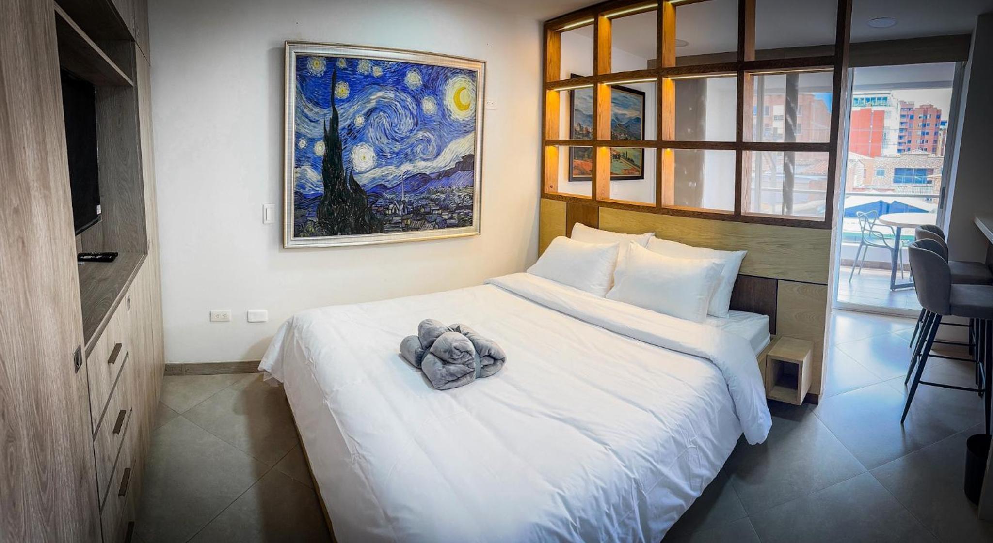 Studio Apartment with Balcony