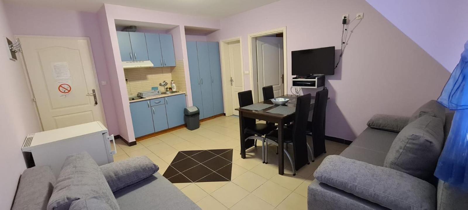 Apartment photo 1