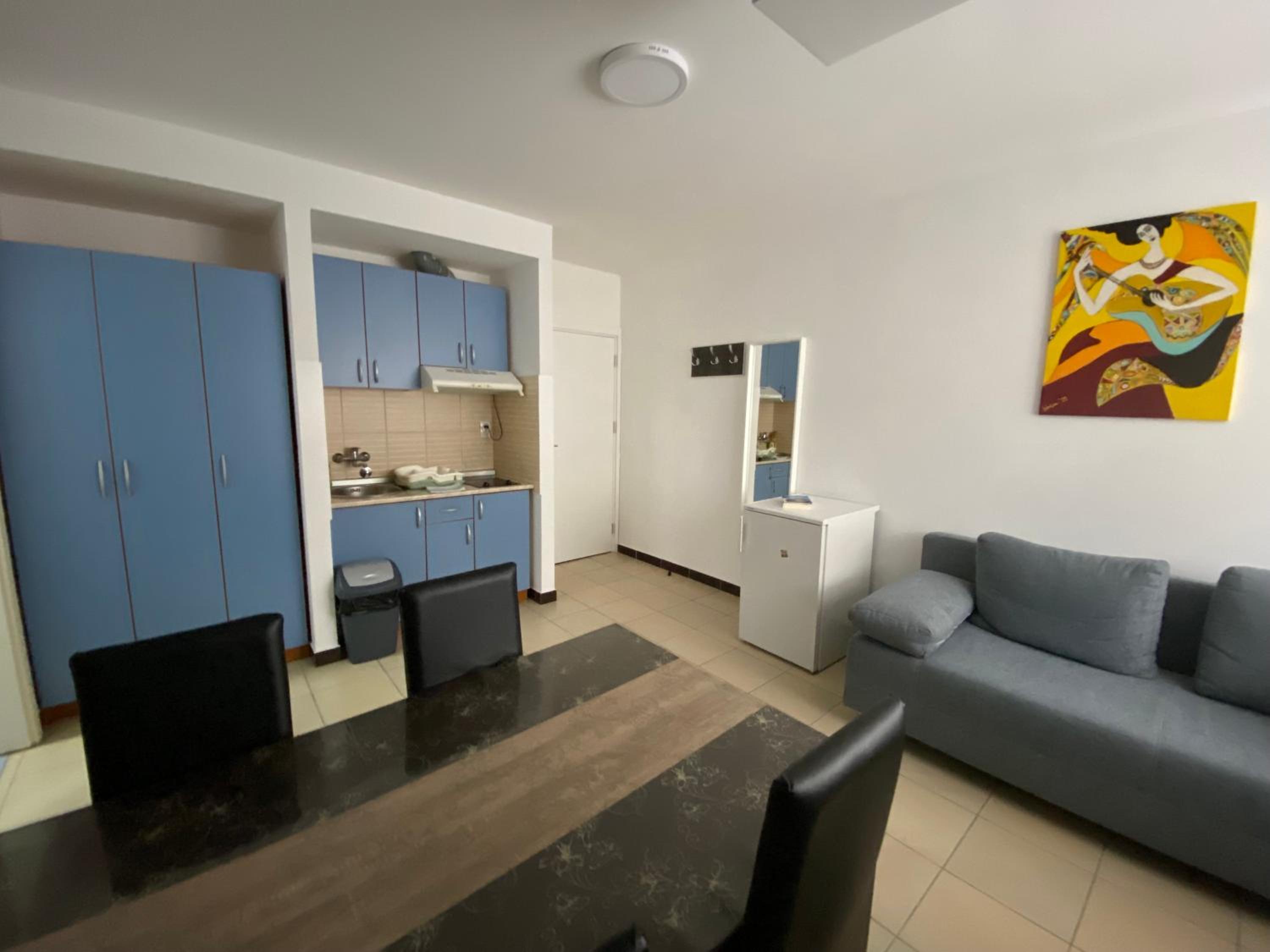 Apartment photo 3