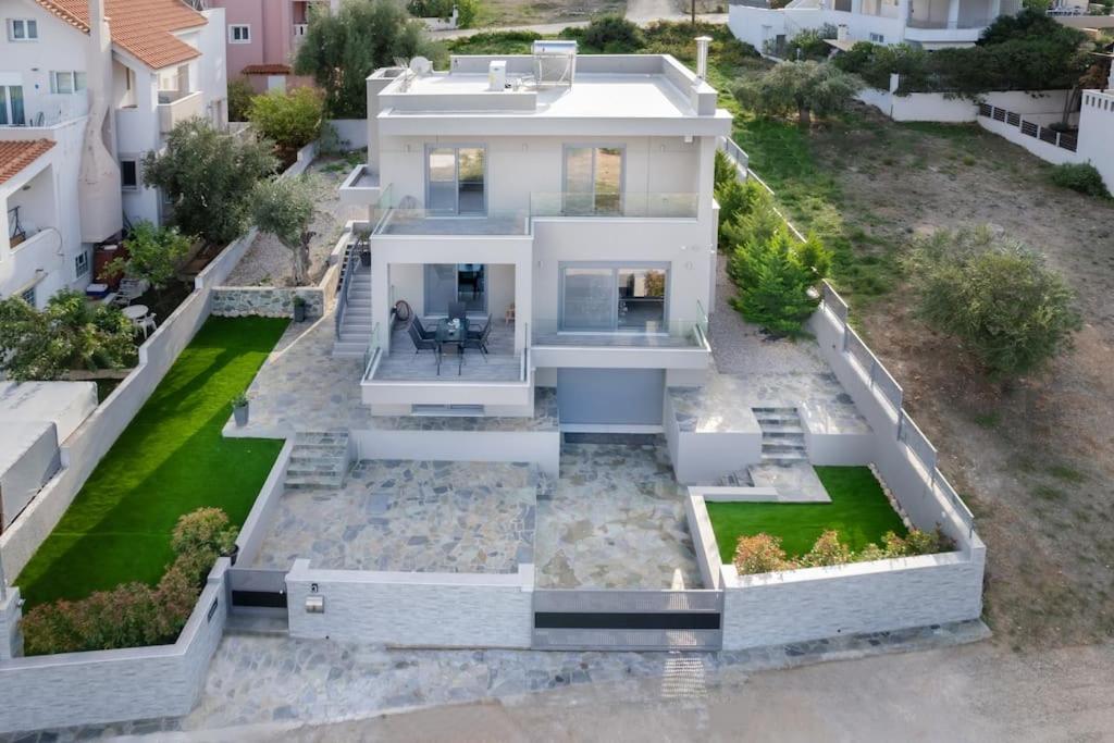 Villa - Beach Front photo 2