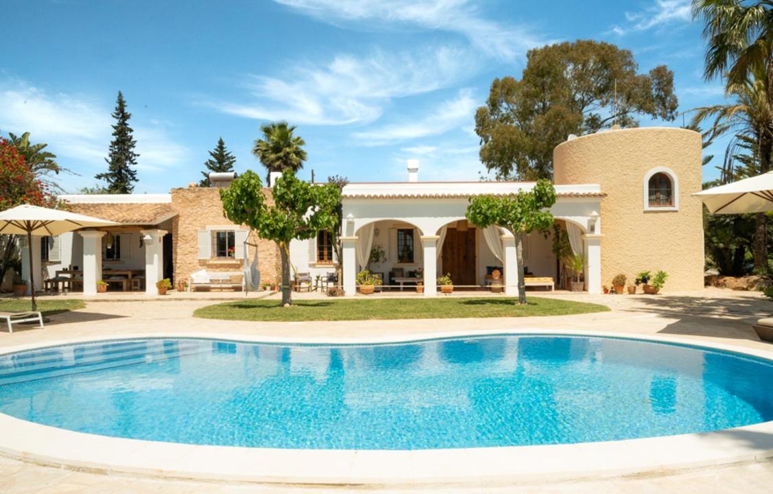 Villa with Private Pool photo 2