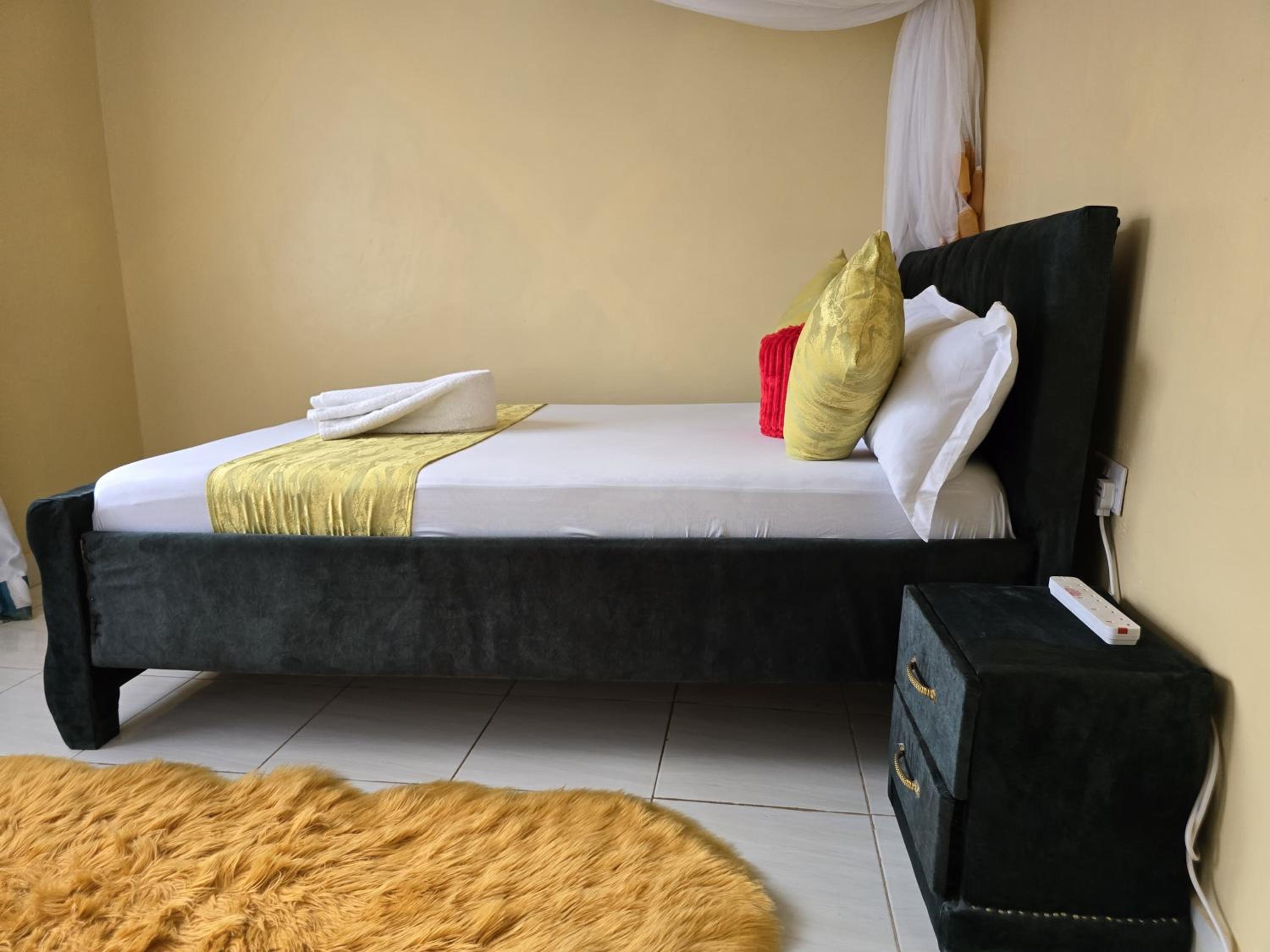 Two-Bedroom Apartment With Balcony photo 3