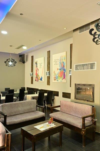 Two-Bedroom Apartment - Photo 7