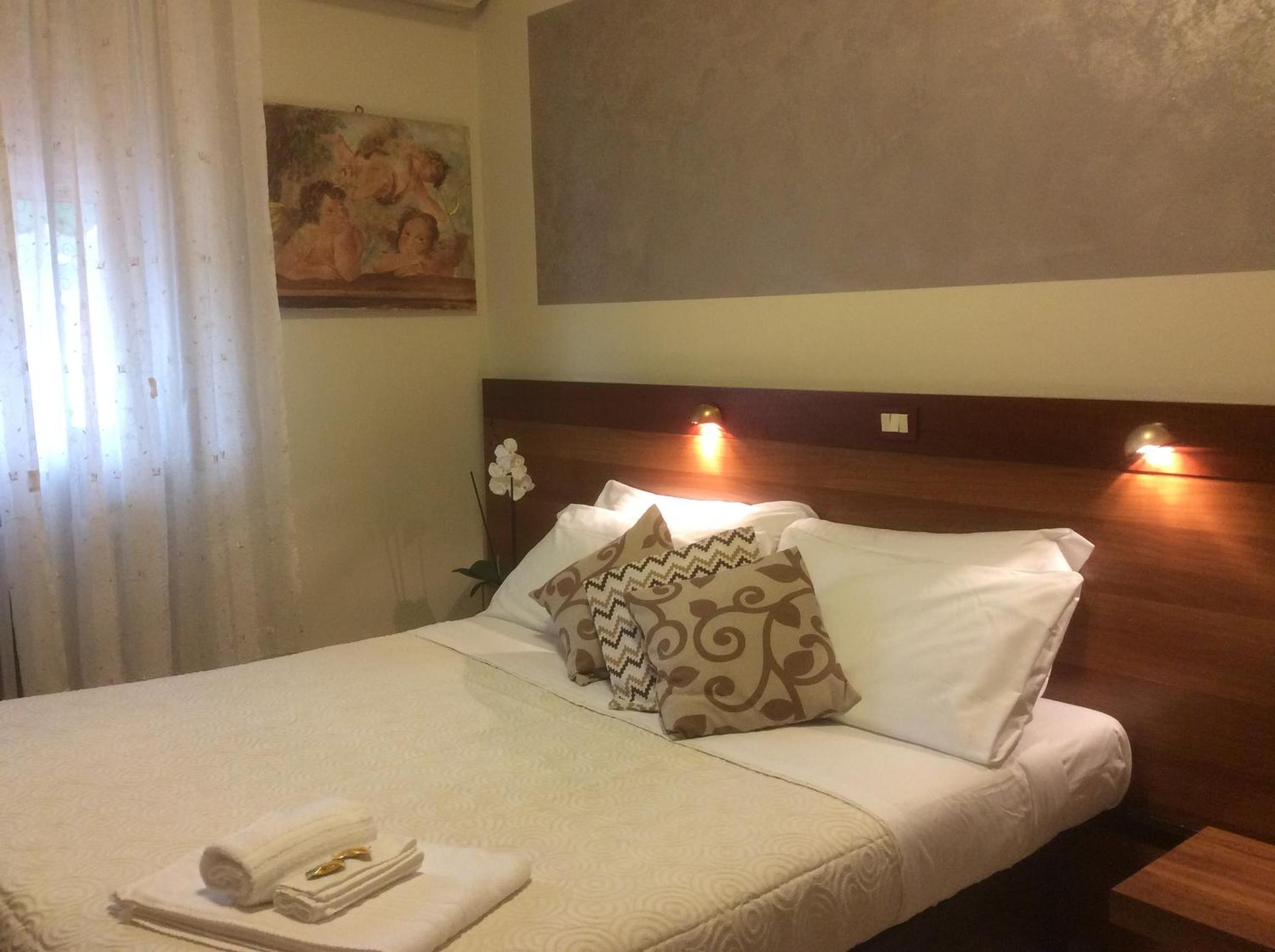 Double Room with Lake View photo 2