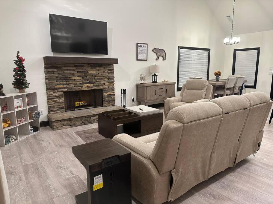 Three-Bedroom House photo 1