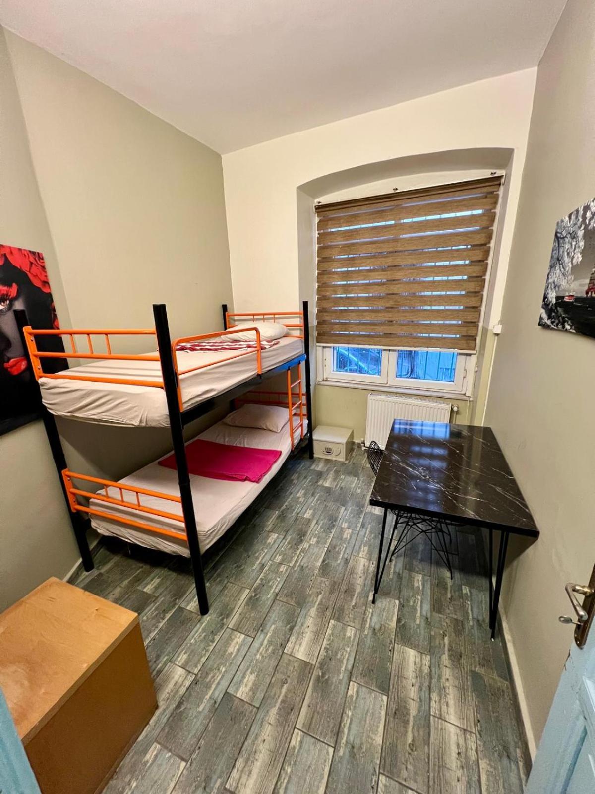 Single Bed In Mixed Dormitory Room photo 1